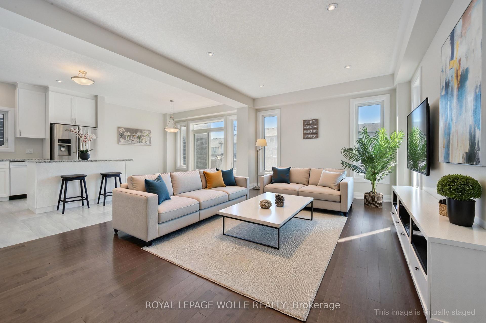 Photo 5 of 916 Valencia Court, Kitchener — HOMEH
