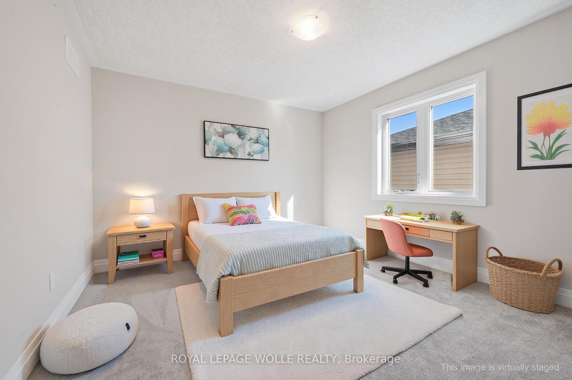 Photo 17 of 916 Valencia Court, Kitchener — HOMEH