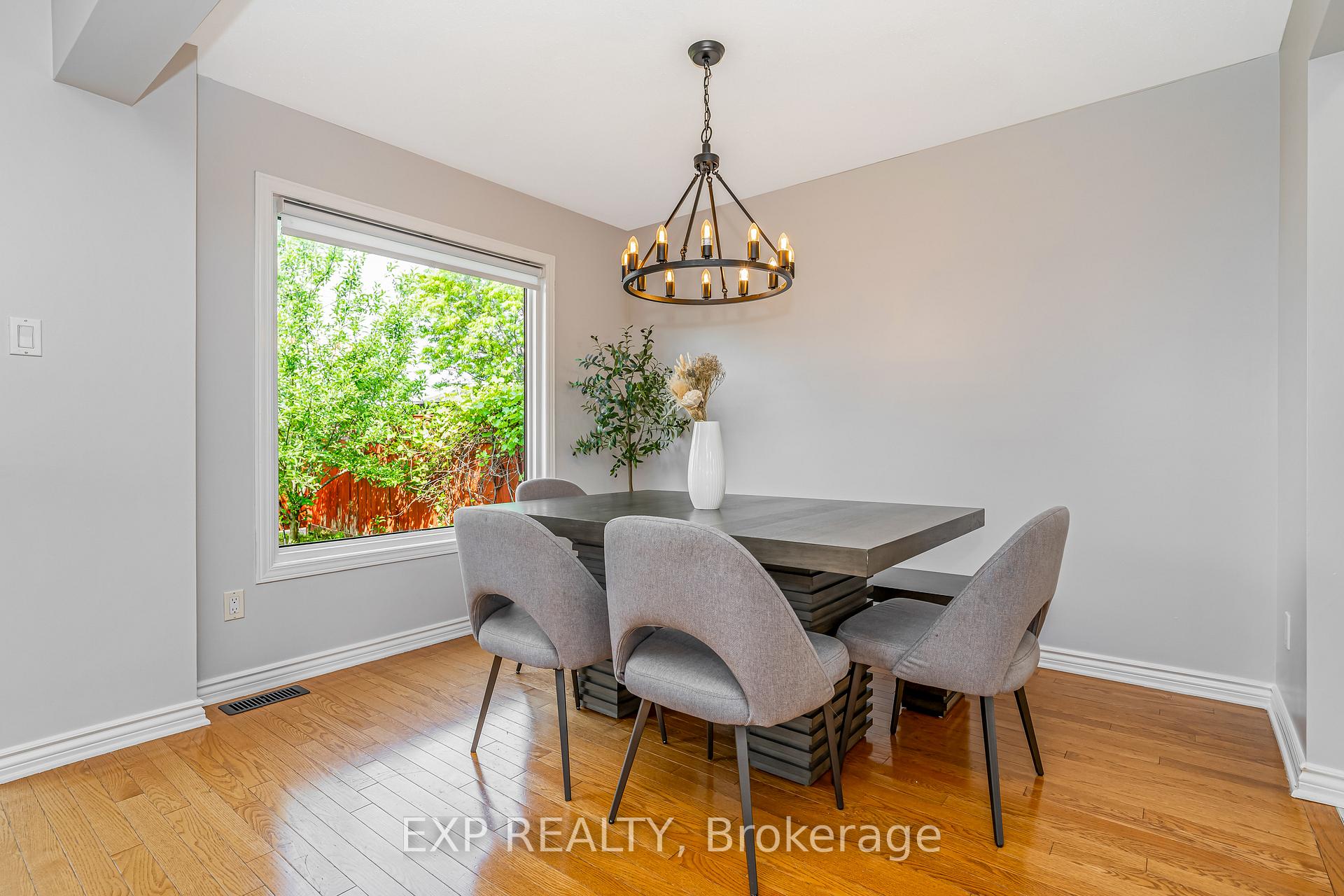 Photo 17 of 50 Saddle Crescent, Ottawa, Hunt Club Park — HOMEH