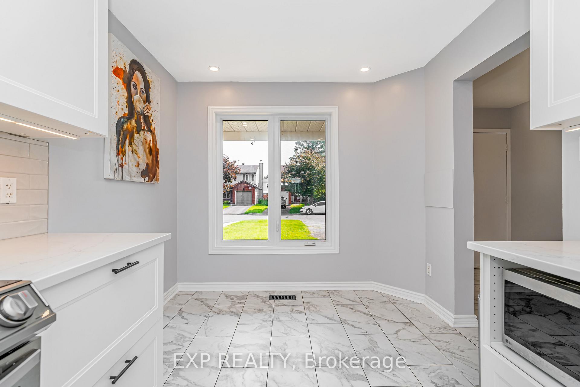 Photo 22 of 50 Saddle Crescent, Ottawa, Hunt Club Park — HOMEH