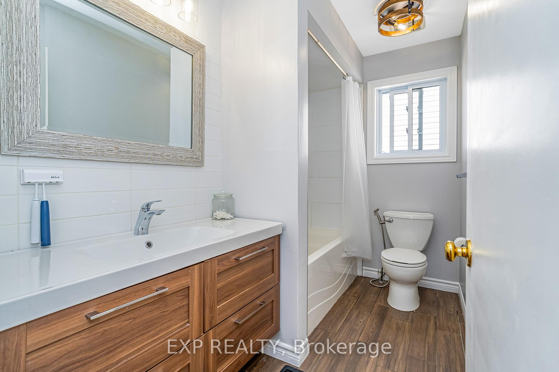 Photo 31 of 50 Saddle Crescent, Ottawa, Hunt Club Park — HOMEH