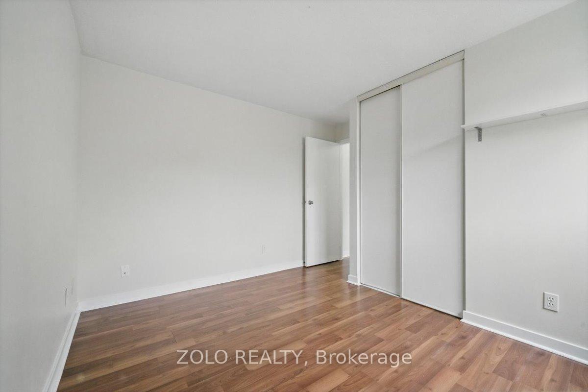 Photo 14 of 230 Royalton Private, Ottawa, Hunt Club Woods — HOMEH