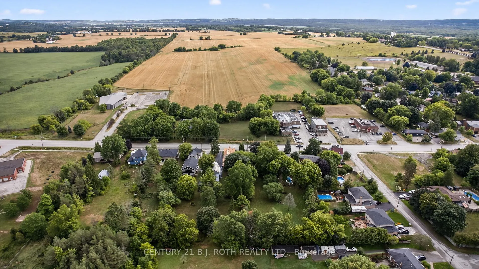 Photo 4 of 46 King Street N, Innisfil, Cookstown — HOMEH