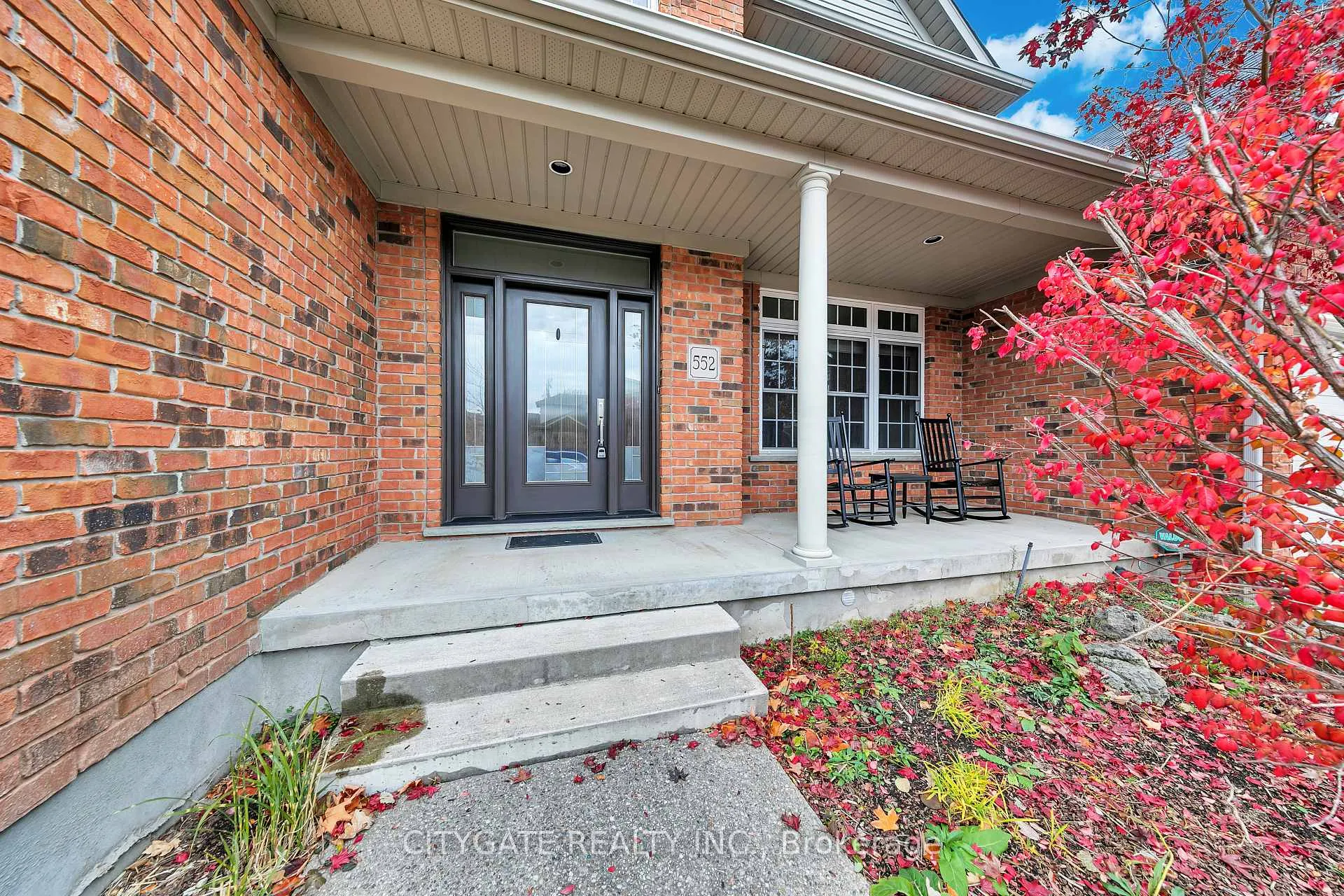 Photo 2 of 552 Falconridge Crescent, Kitchener — HOMEH