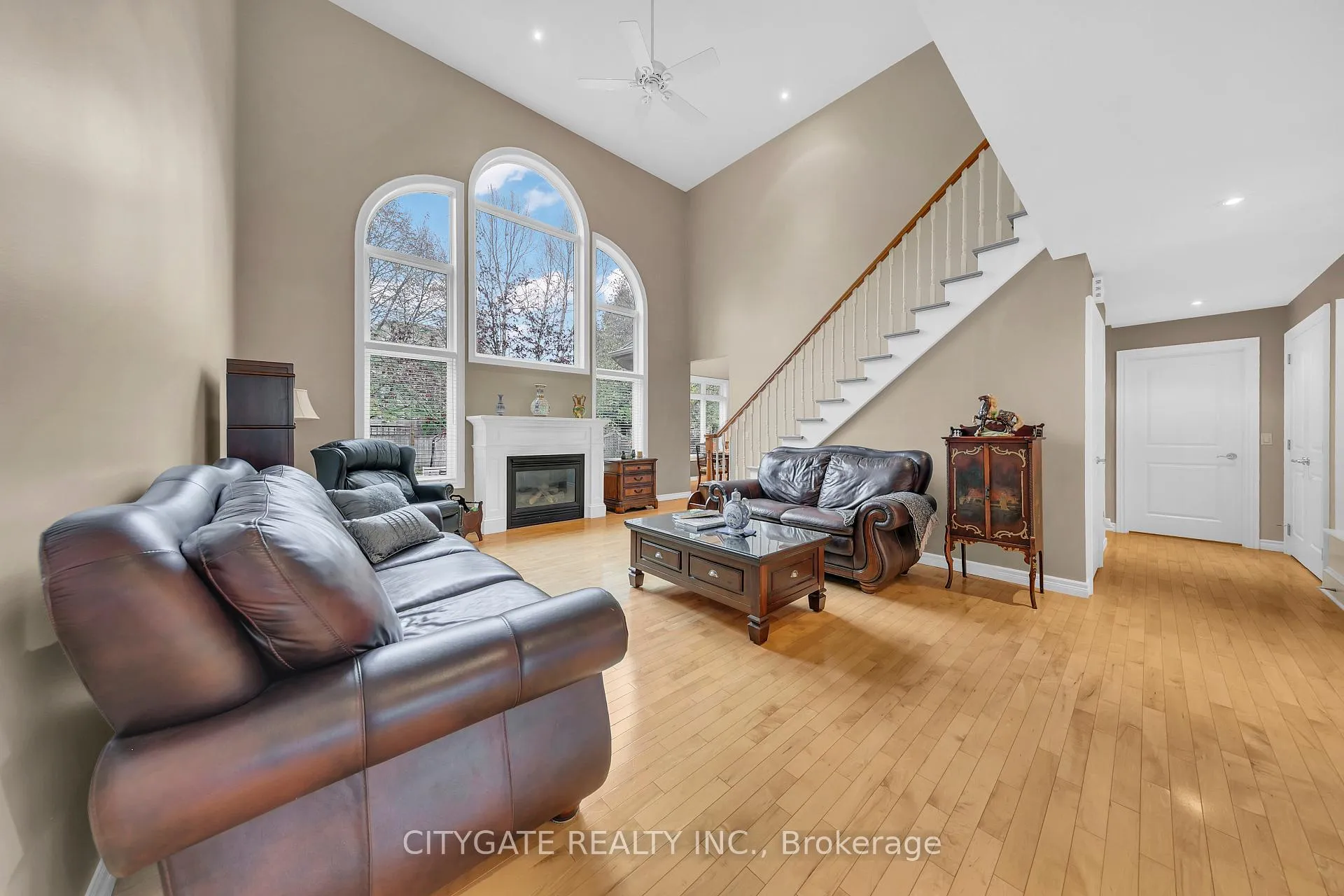 Photo 9 of 552 Falconridge Crescent, Kitchener — HOMEH