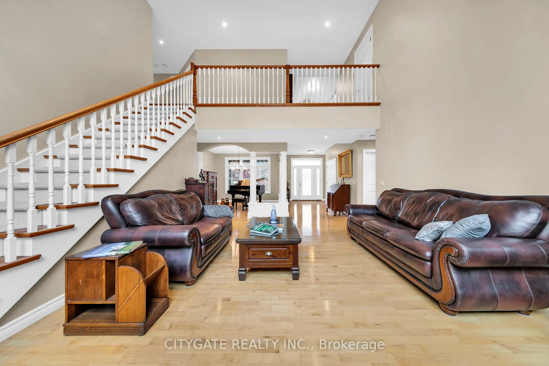 Photo 10 of 552 Falconridge Crescent, Kitchener — HOMEH