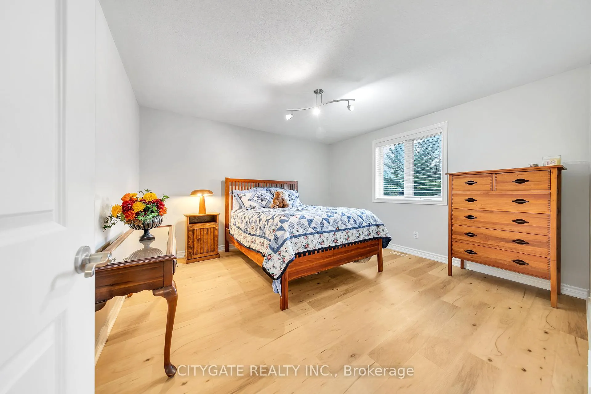 Photo 26 of 552 Falconridge Crescent, Kitchener — HOMEH