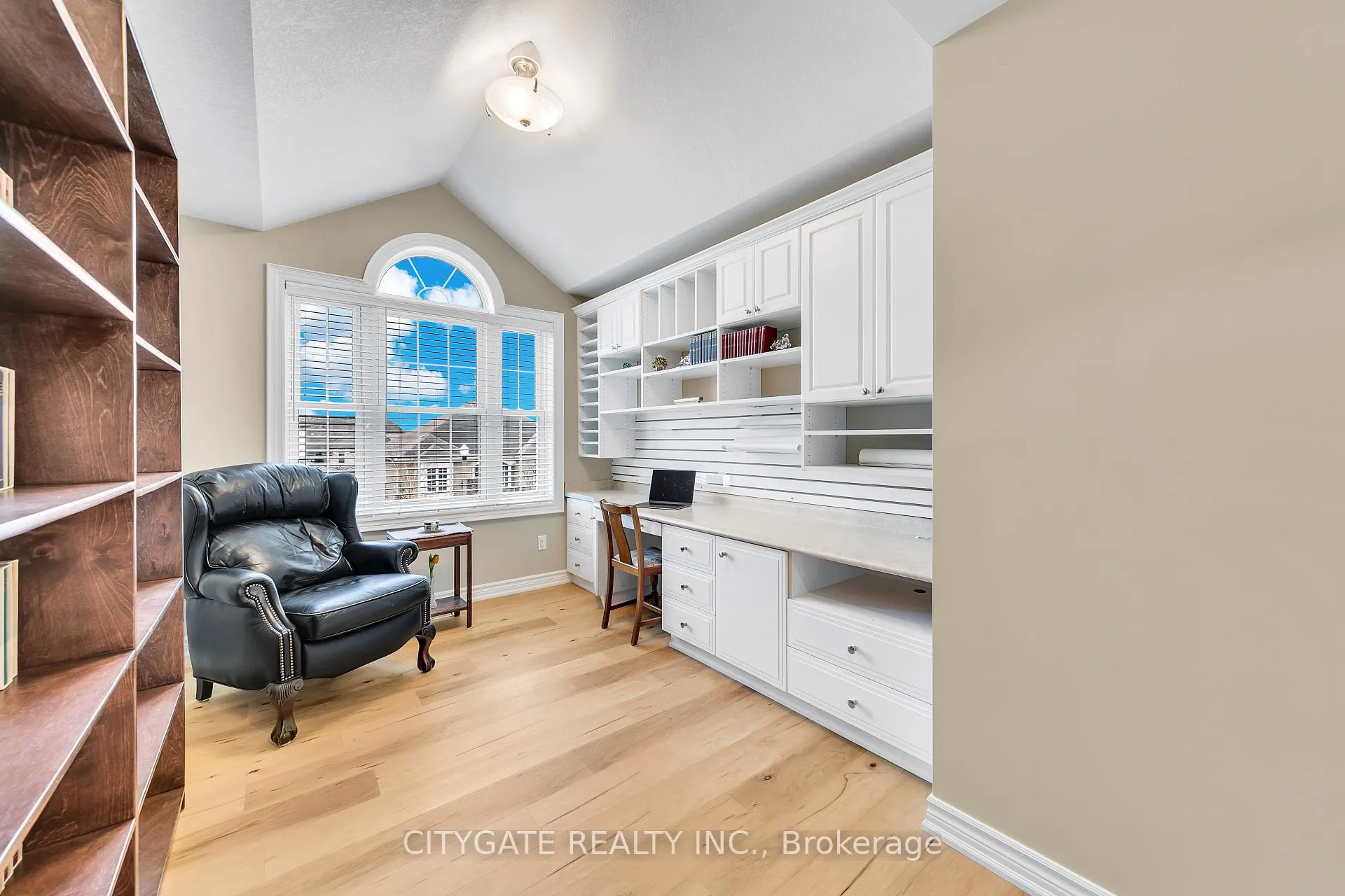 Photo 30 of 552 Falconridge Crescent, Kitchener — HOMEH