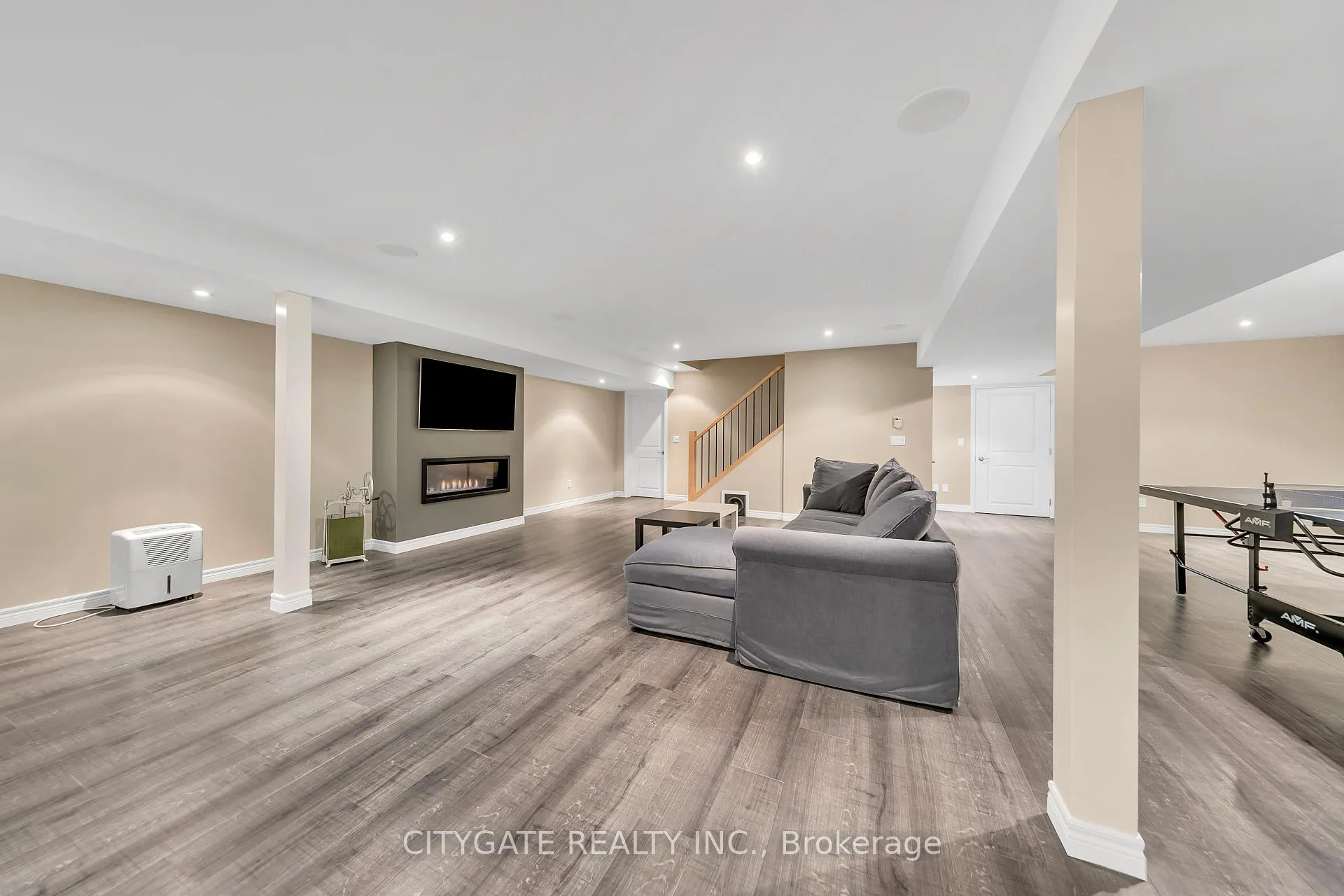 Photo 35 of 552 Falconridge Crescent, Kitchener — HOMEH