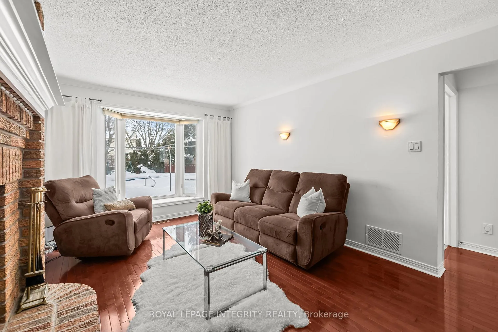 Photo 5 of 830 Acadian Gardens, Ottawa, Convent Glen — HOMEH