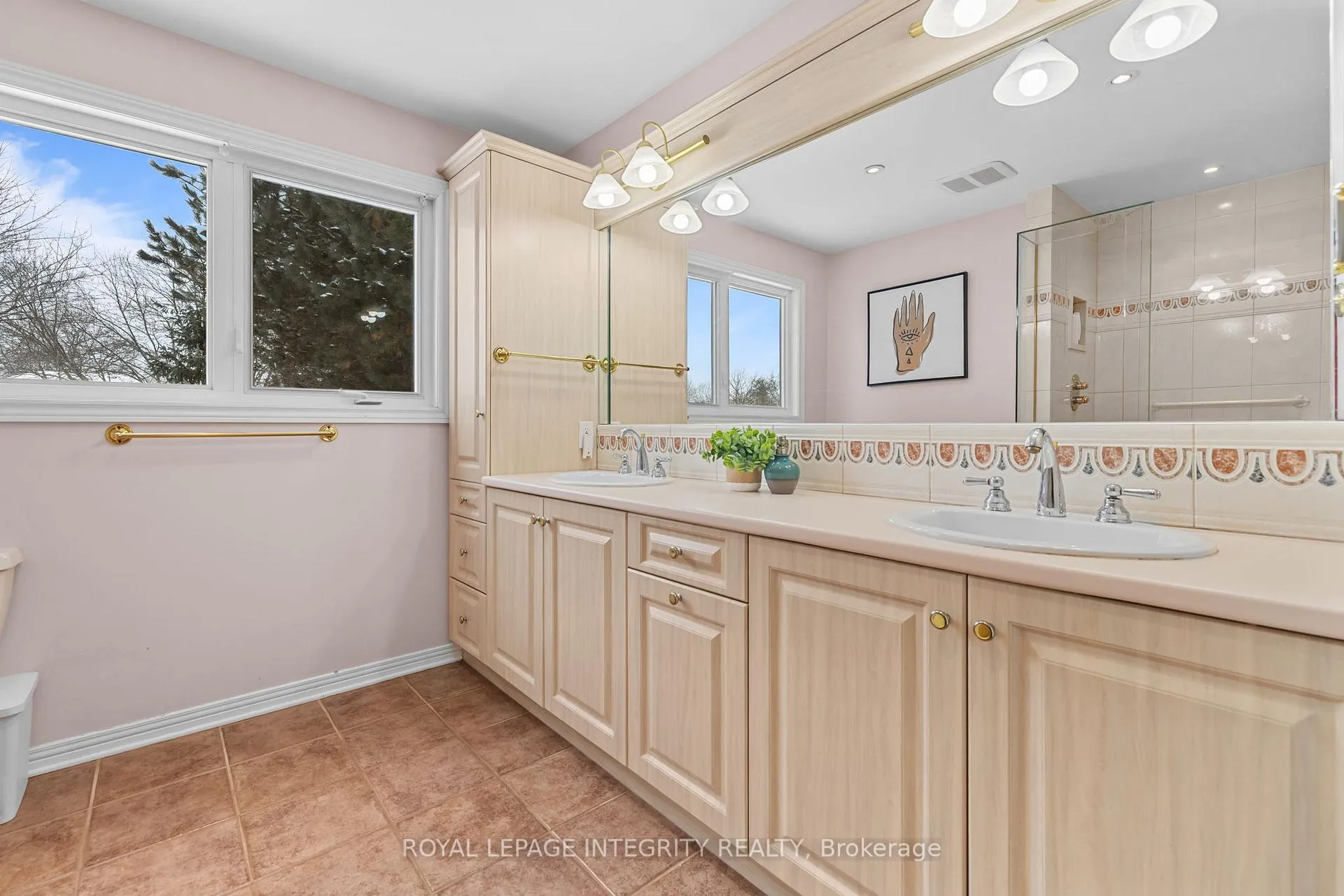 Photo 21 of 830 Acadian Gardens, Ottawa, Convent Glen — HOMEH