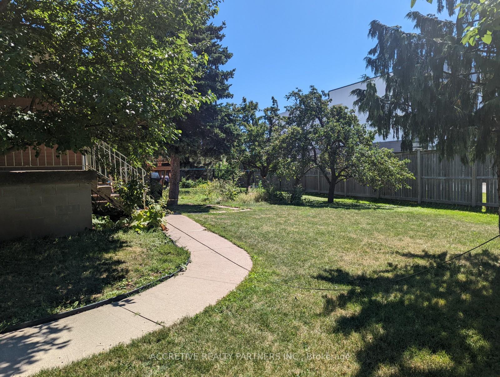 Photo 2 of Unit Unit B, 4637 Bartlett Road, Lincoln, Lincoln Lake — HOMEH
