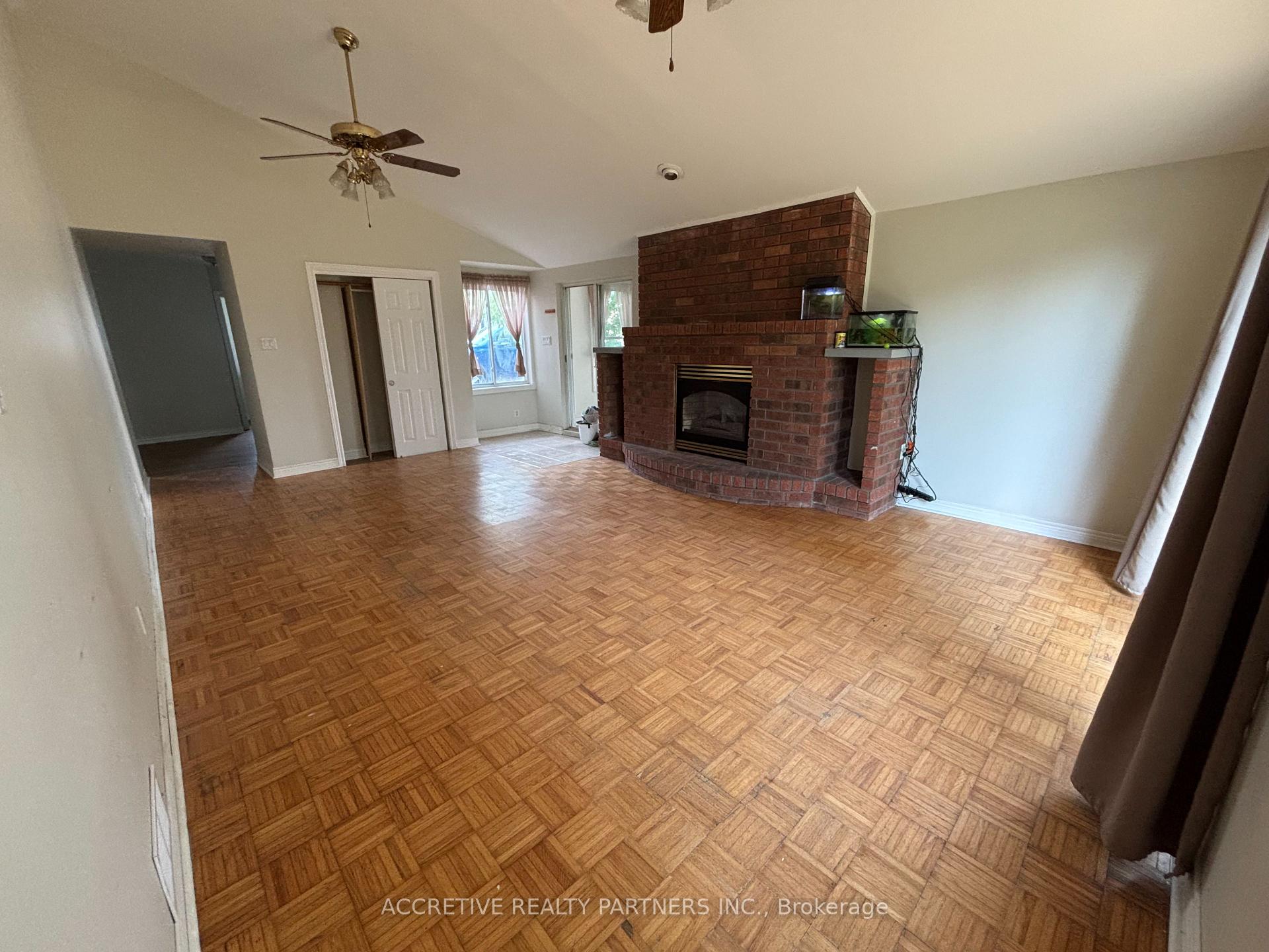 Photo 3 of Unit Unit B, 4637 Bartlett Road, Lincoln, Lincoln Lake — HOMEH