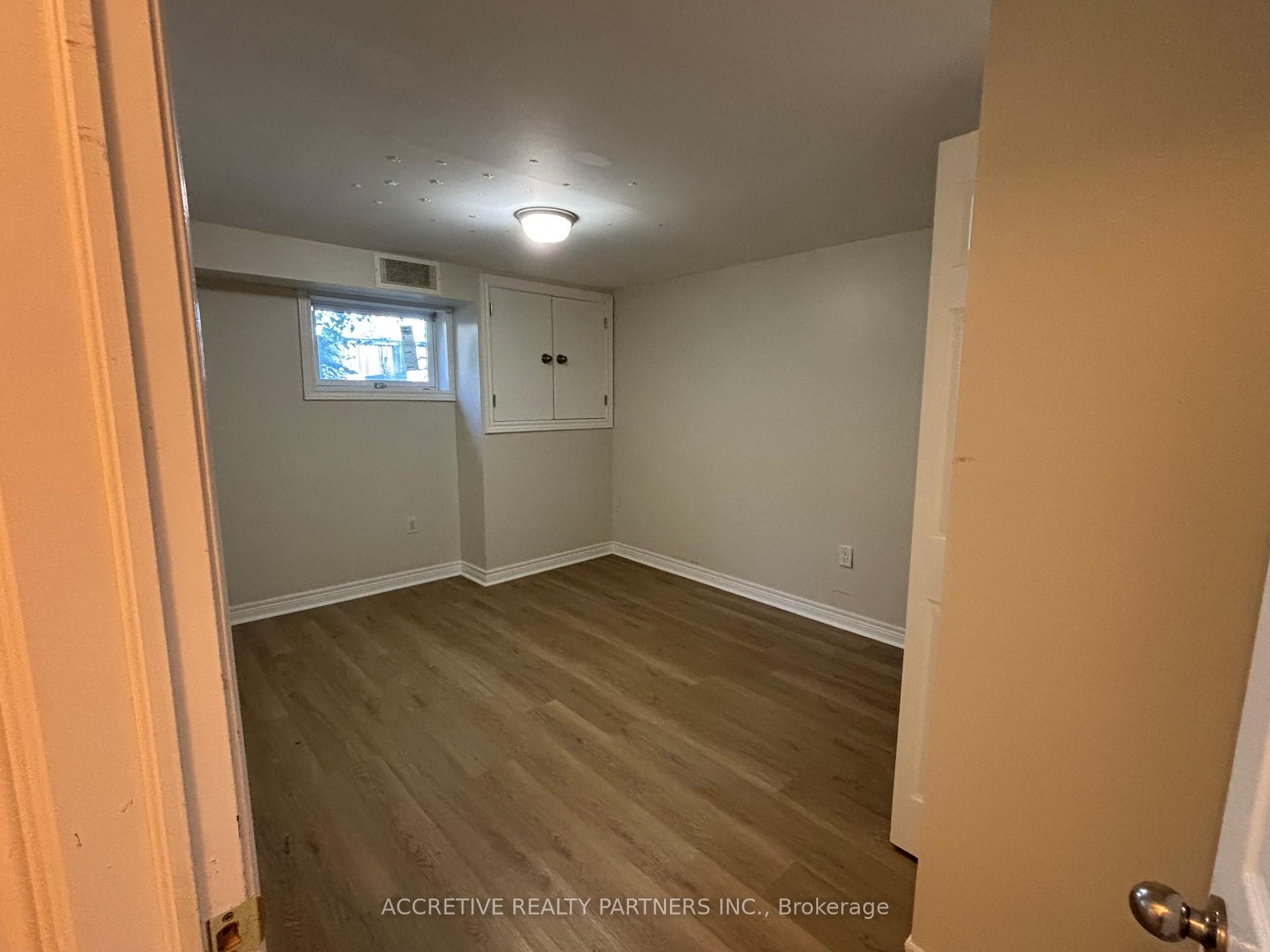 Photo 14 of Unit Unit B, 4637 Bartlett Road, Lincoln, Lincoln Lake — HOMEH
