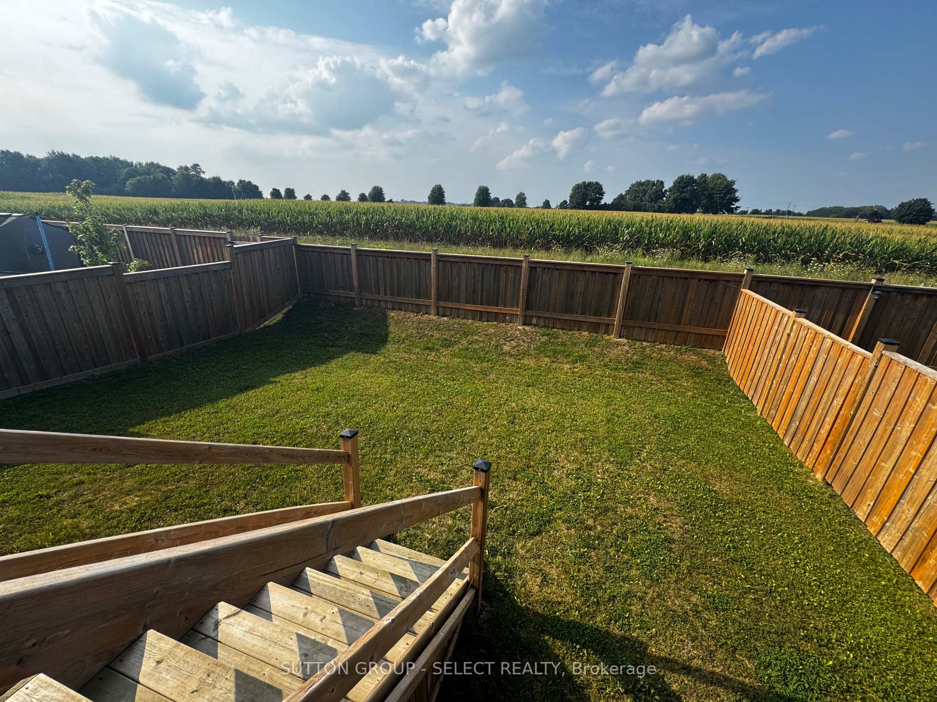 Photo 31 of 108 Gilmour Drive, Lucan Biddulph, Lucan — HOMEH