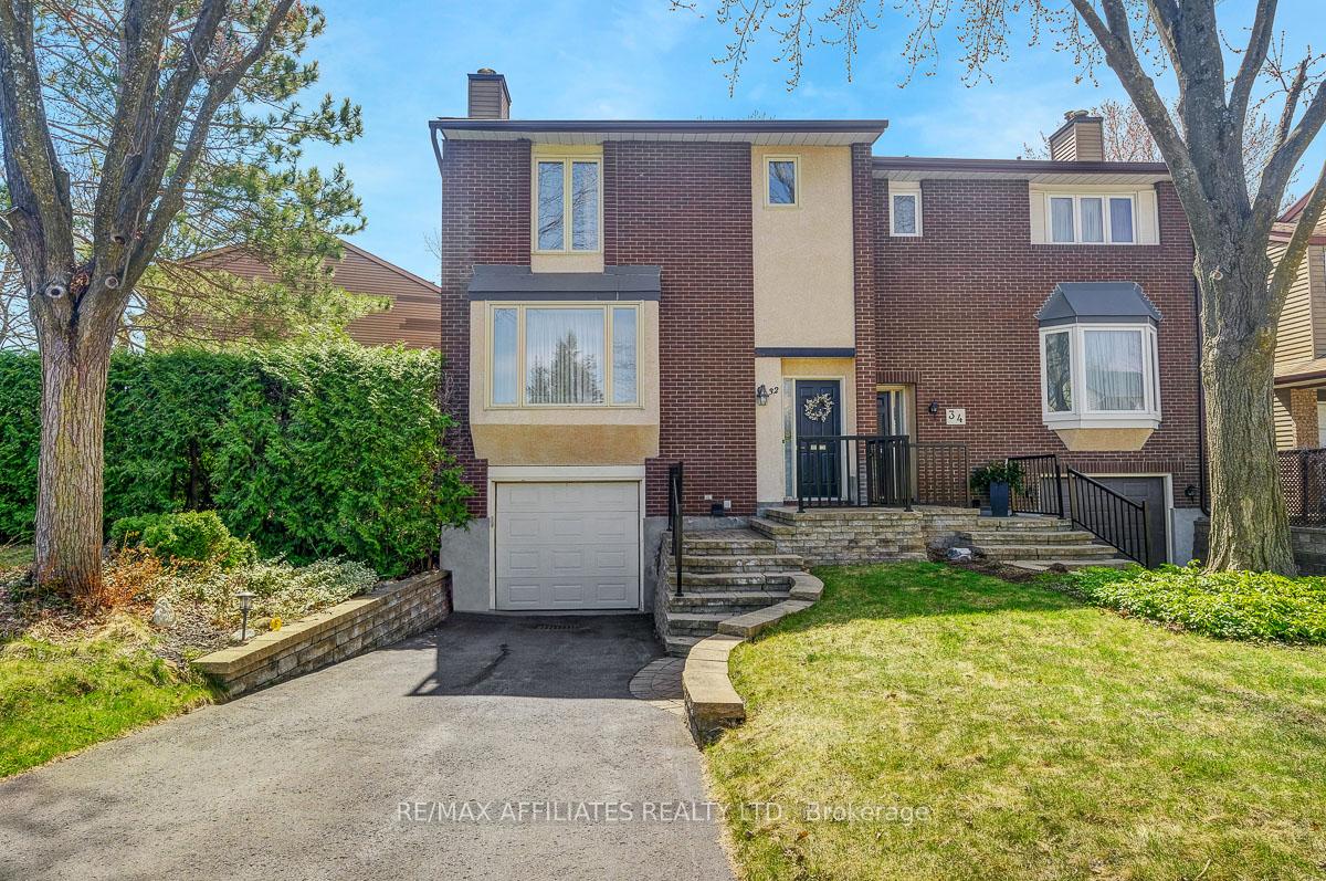 Photo 1 of 32 Gillespie Crescent, Ottawa, Hunt Club Woods — HOMEH