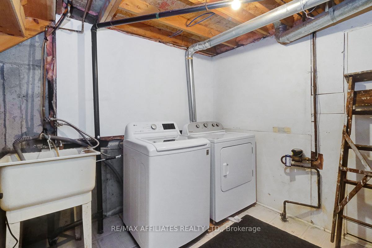 Photo 29 of 32 Gillespie Crescent, Ottawa, Hunt Club Woods — HOMEH
