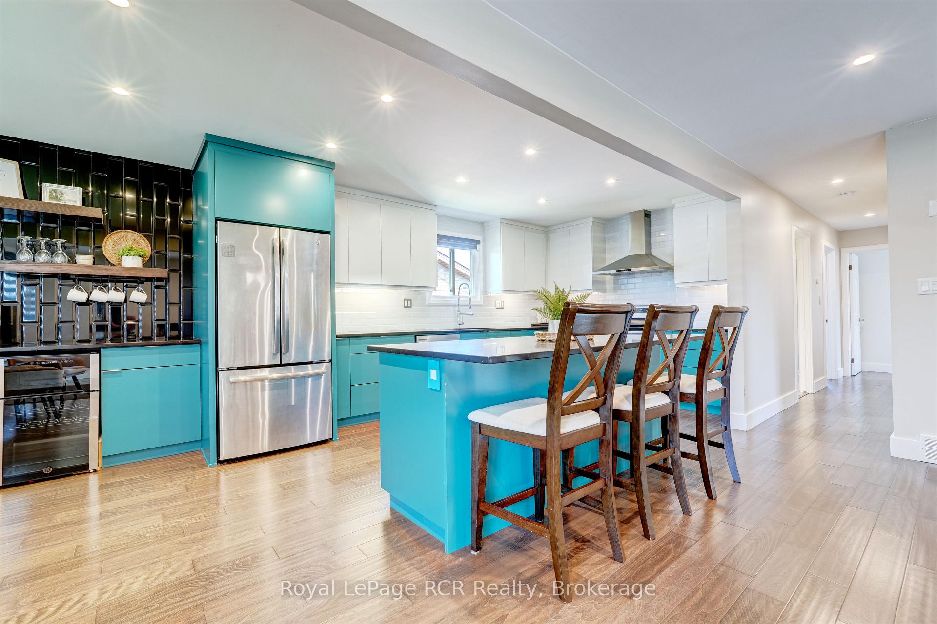 Photo 12 of 245 George Crescent, Lakeshore — HOMEH
