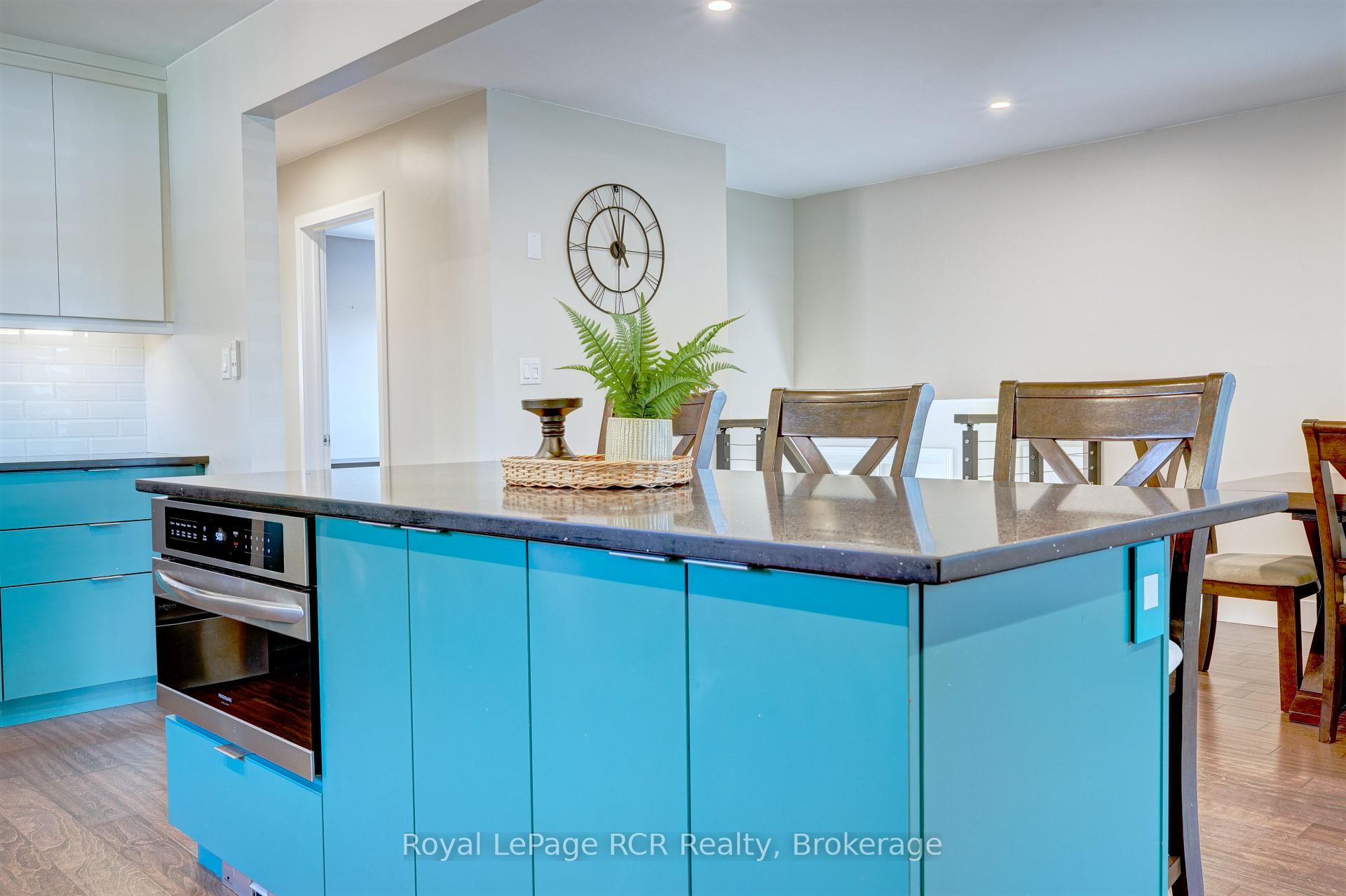 Photo 14 of 245 George Crescent, Lakeshore — HOMEH