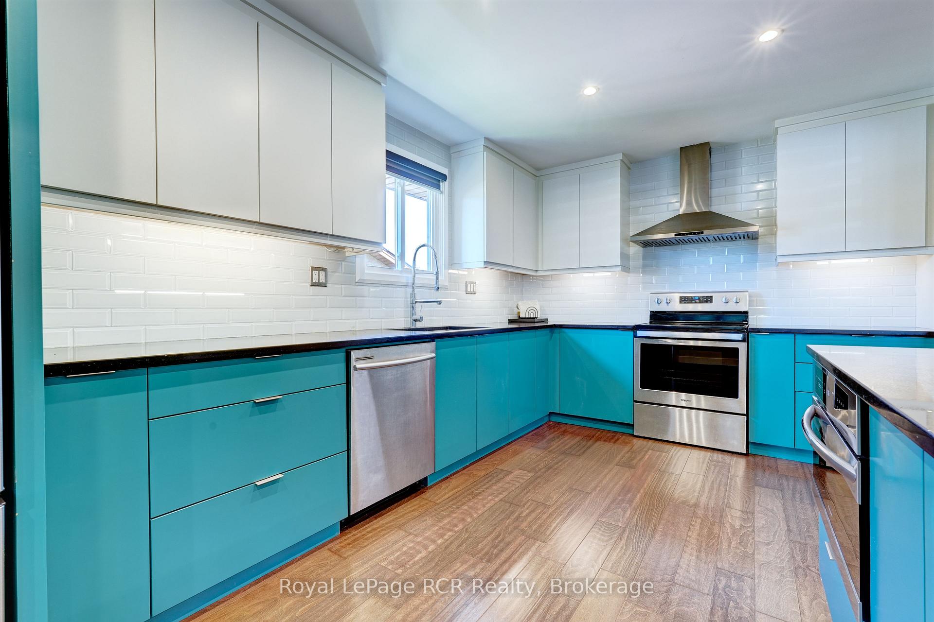 Photo 15 of 245 George Crescent, Lakeshore — HOMEH