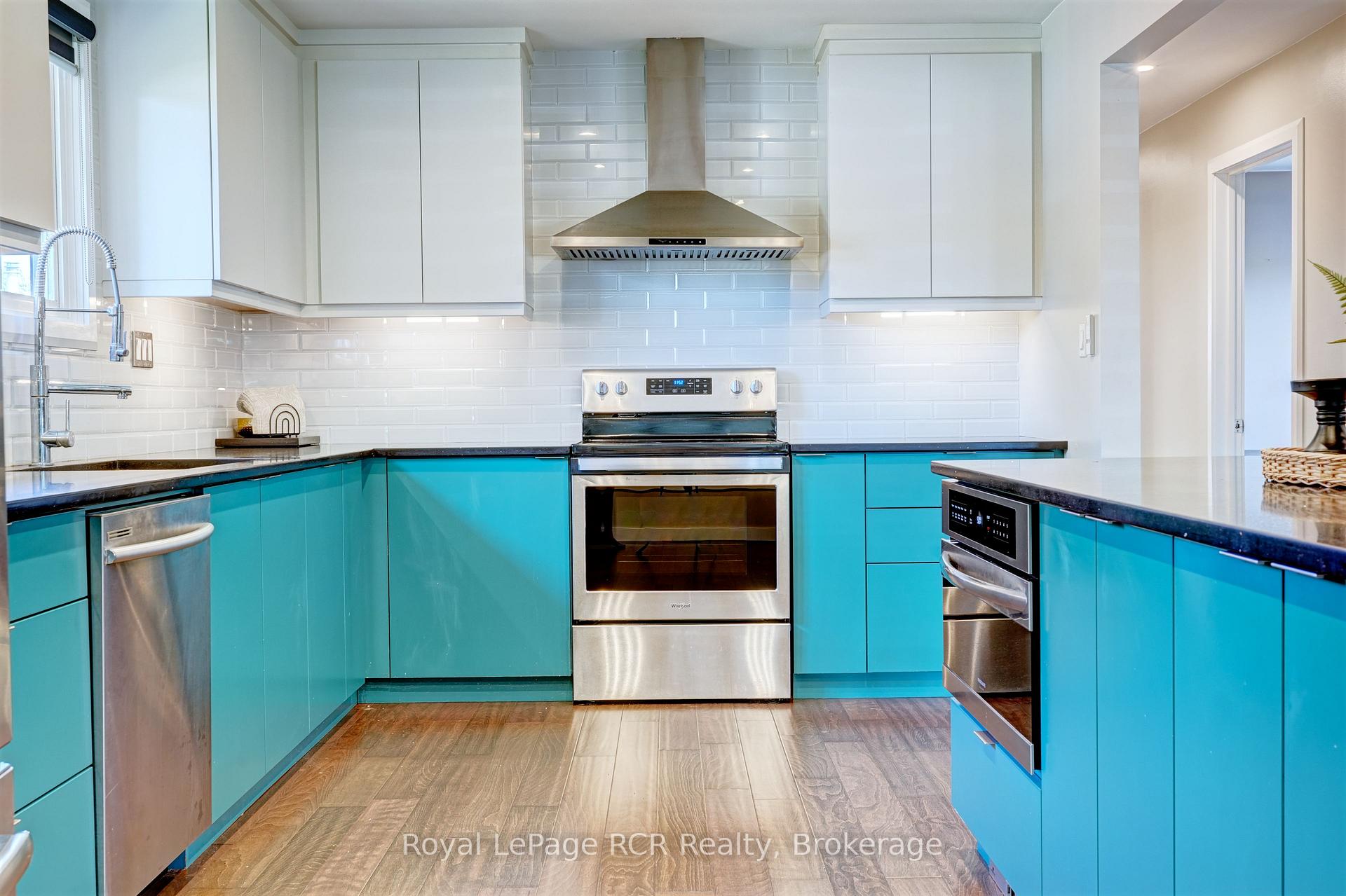 Photo 18 of 245 George Crescent, Lakeshore — HOMEH