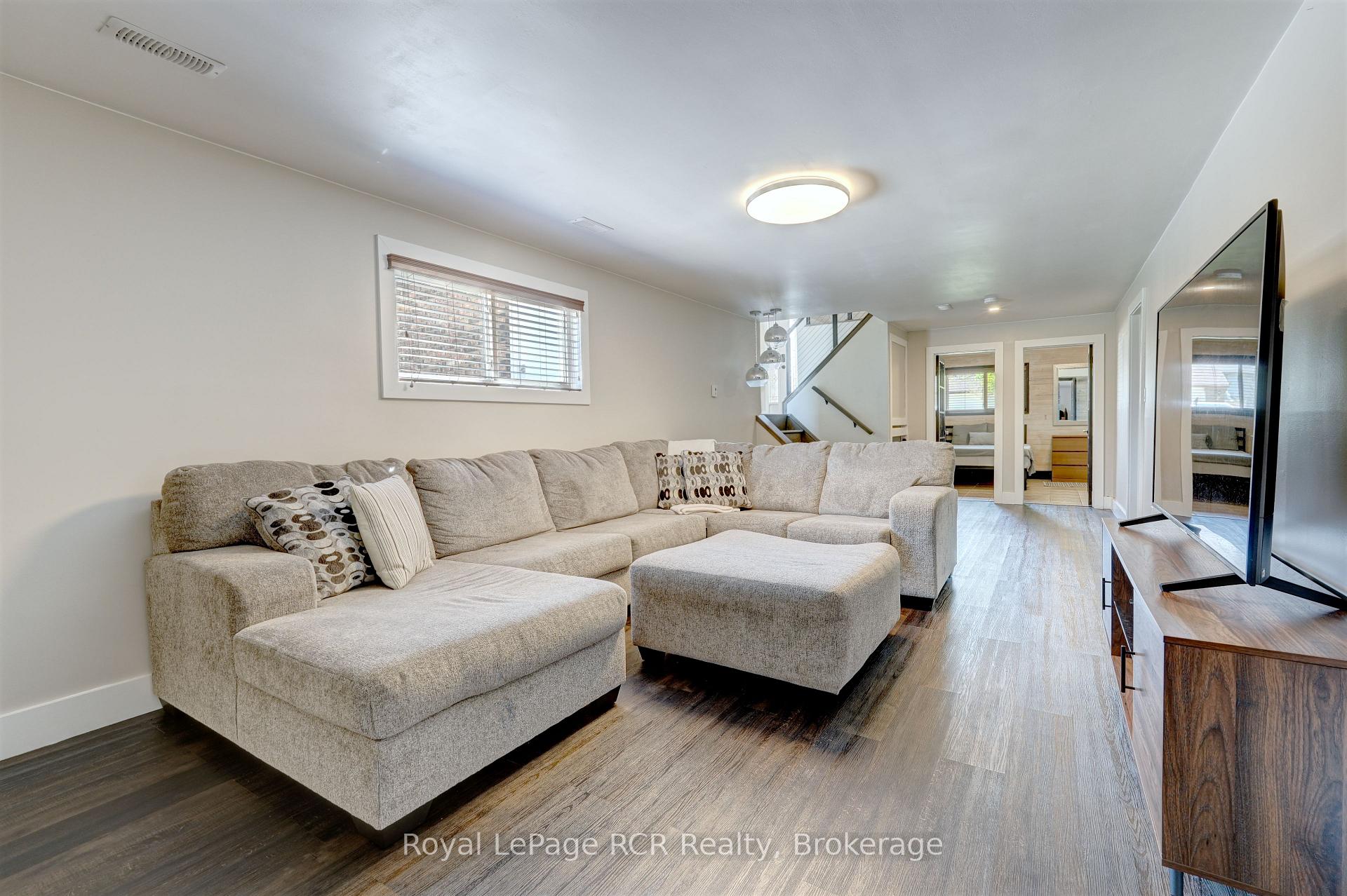 Photo 33 of 245 George Crescent, Lakeshore — HOMEH