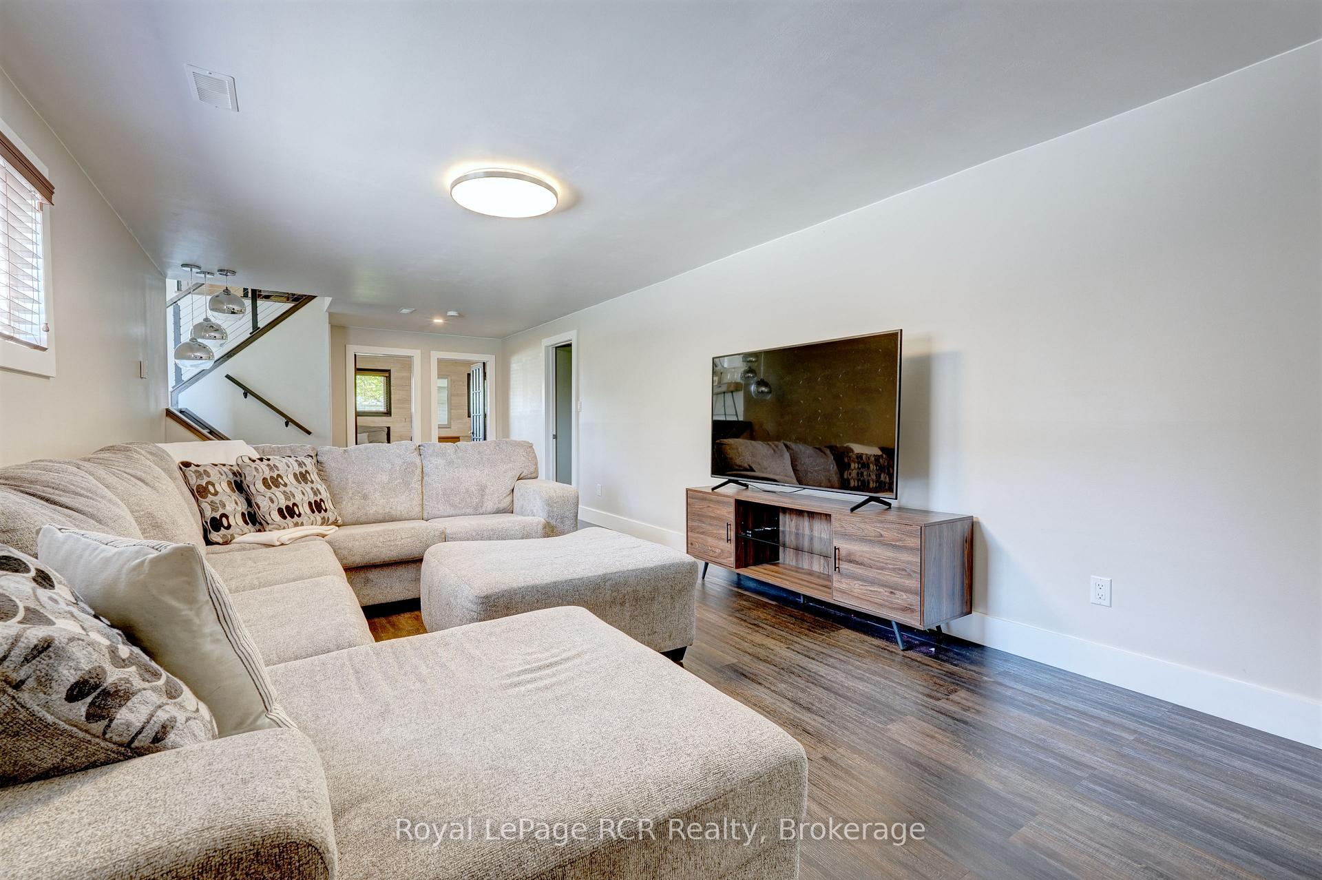 Photo 34 of 245 George Crescent, Lakeshore — HOMEH