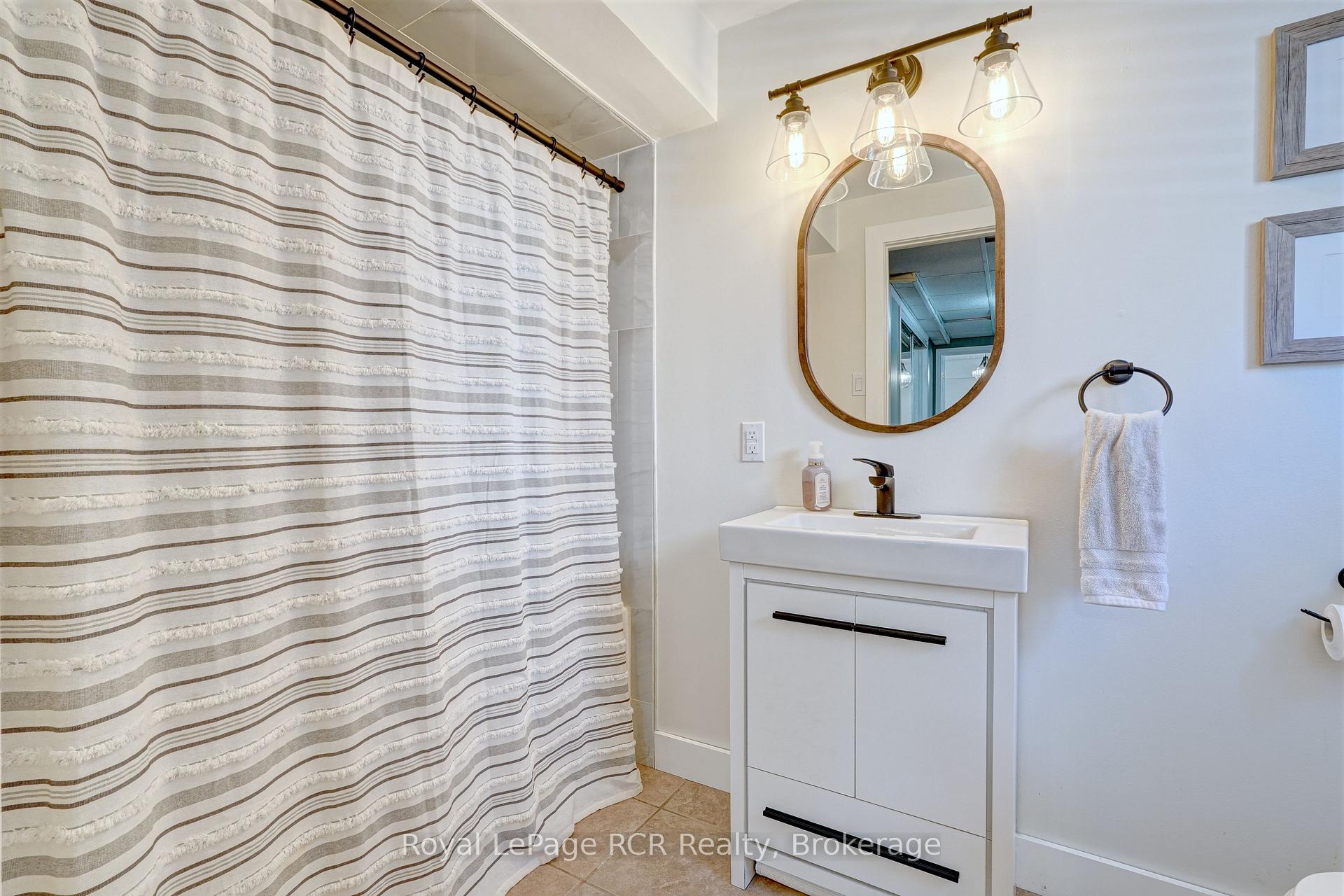 Photo 38 of 245 George Crescent, Lakeshore — HOMEH