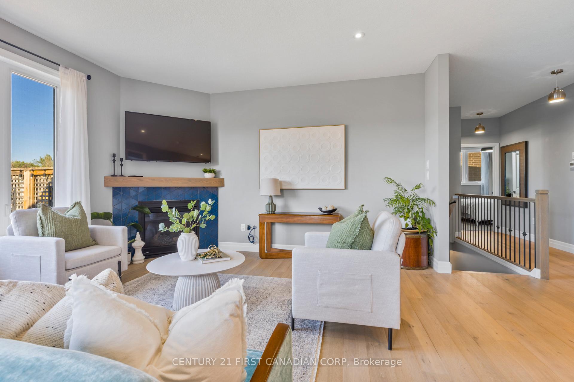Photo 10 of 106 Stuart Avenue, Lucan Biddulph, Lucan — HOMEH
