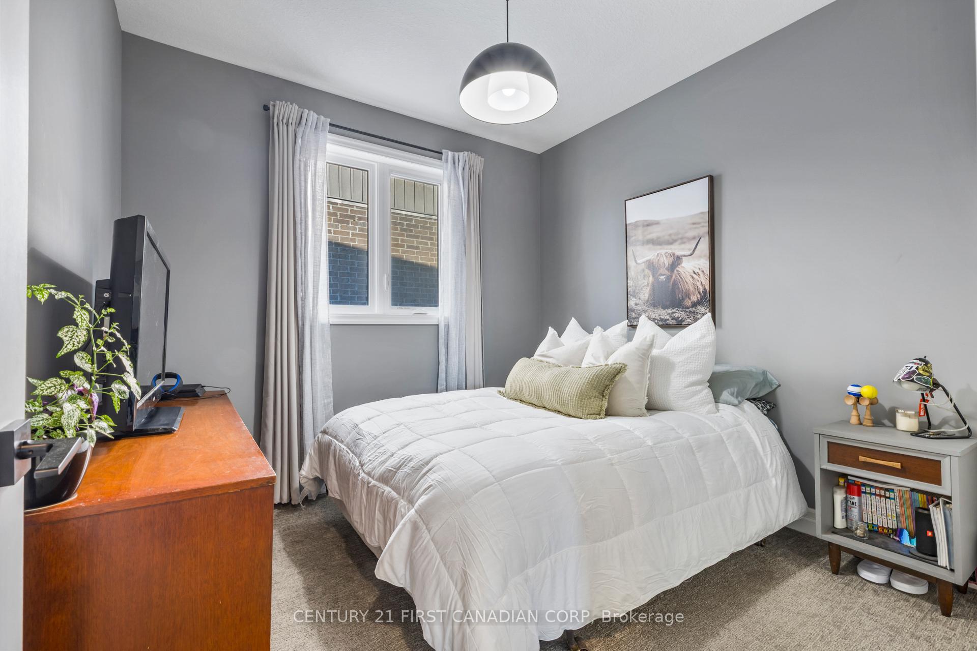 Photo 19 of 106 Stuart Avenue, Lucan Biddulph, Lucan — HOMEH