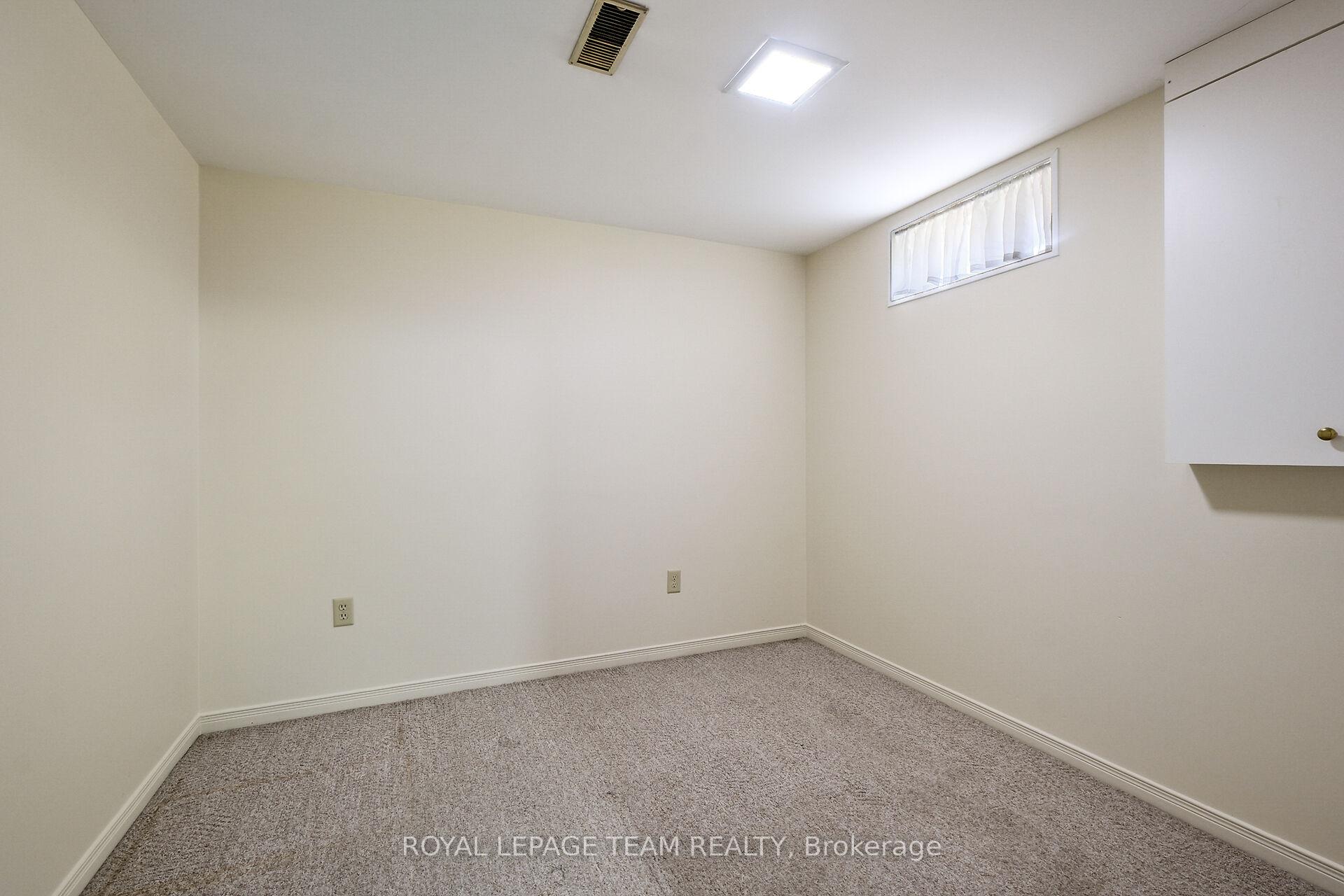 Photo 27 of 41 Viewmount Drive, Ottawa, Meadowlands/Crestview — HOMEH
