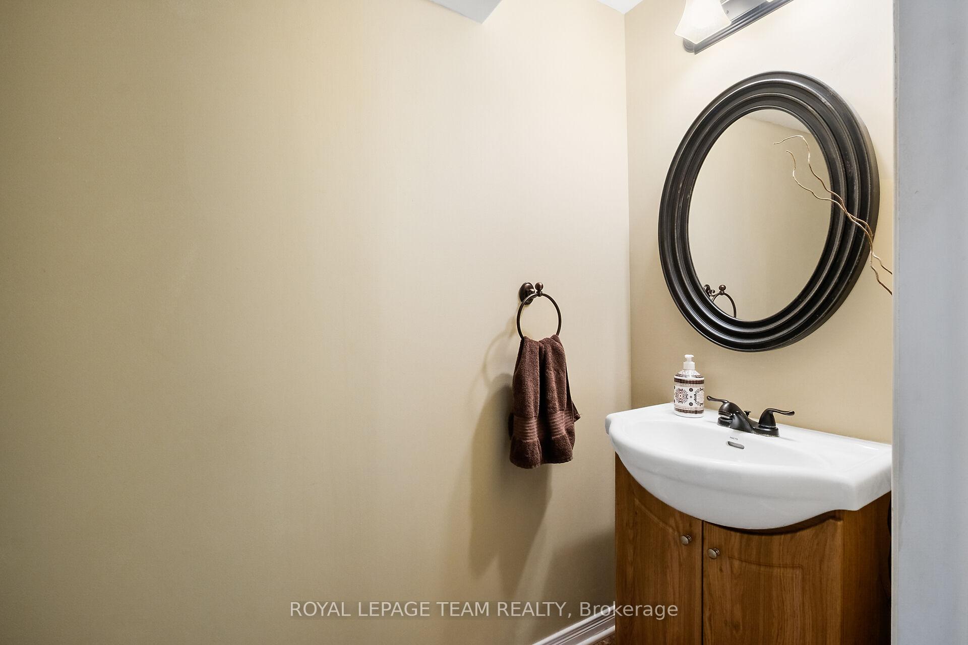 Photo 29 of 41 Viewmount Drive, Ottawa, Meadowlands/Crestview — HOMEH