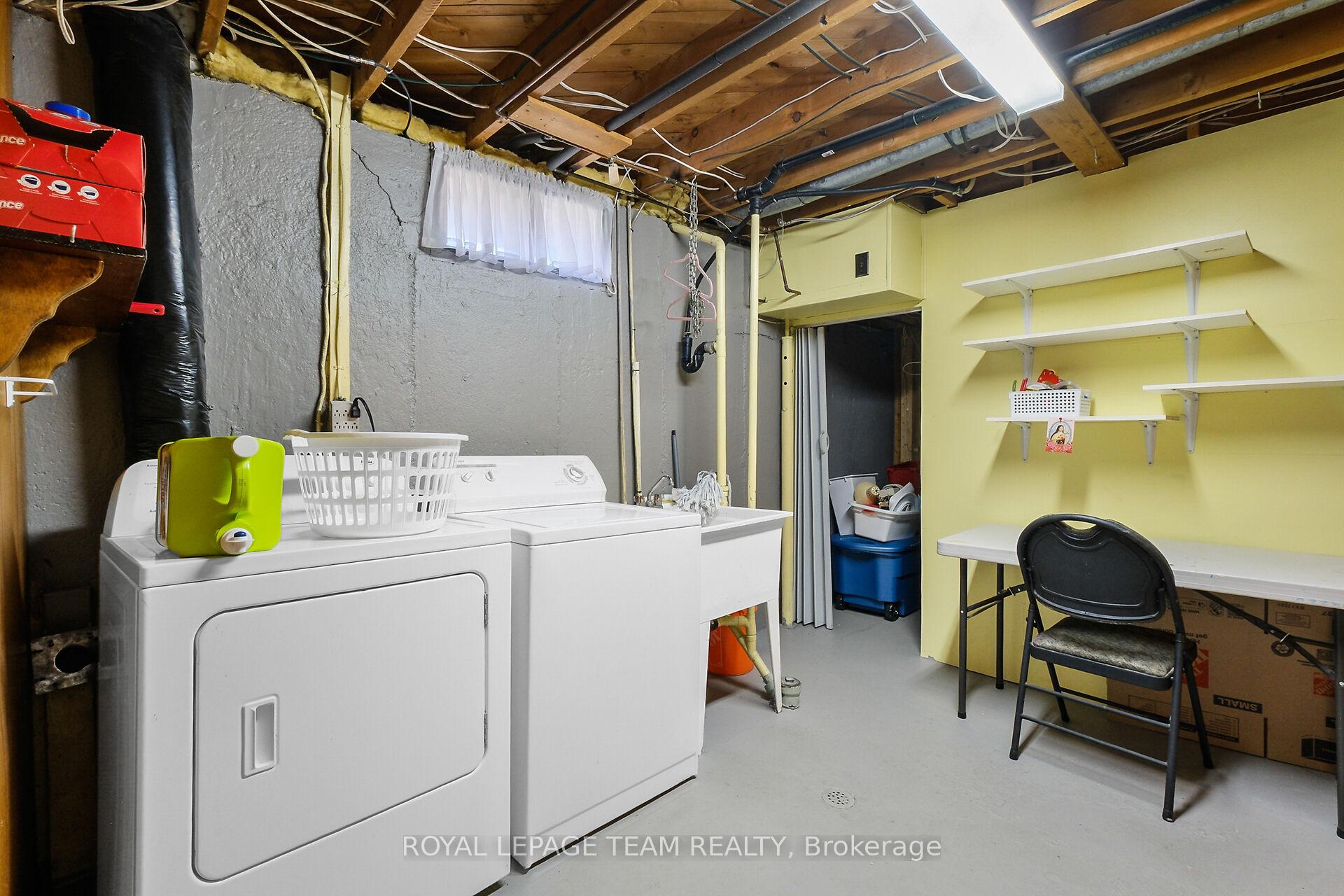 Photo 30 of 41 Viewmount Drive, Ottawa, Meadowlands/Crestview — HOMEH