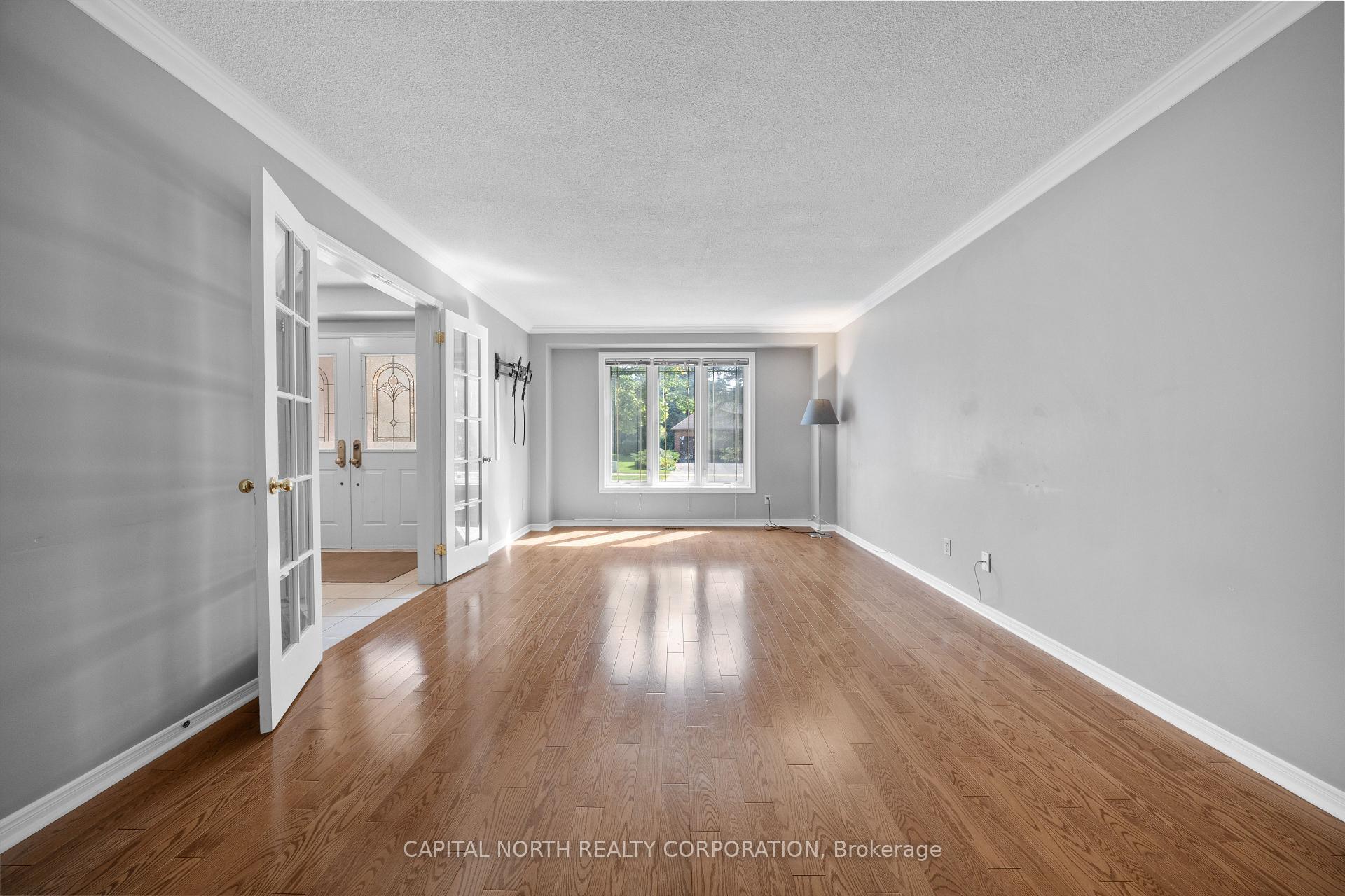 Photo 9 of 40 Humber Valley Crescent, King, King City — HOMEH