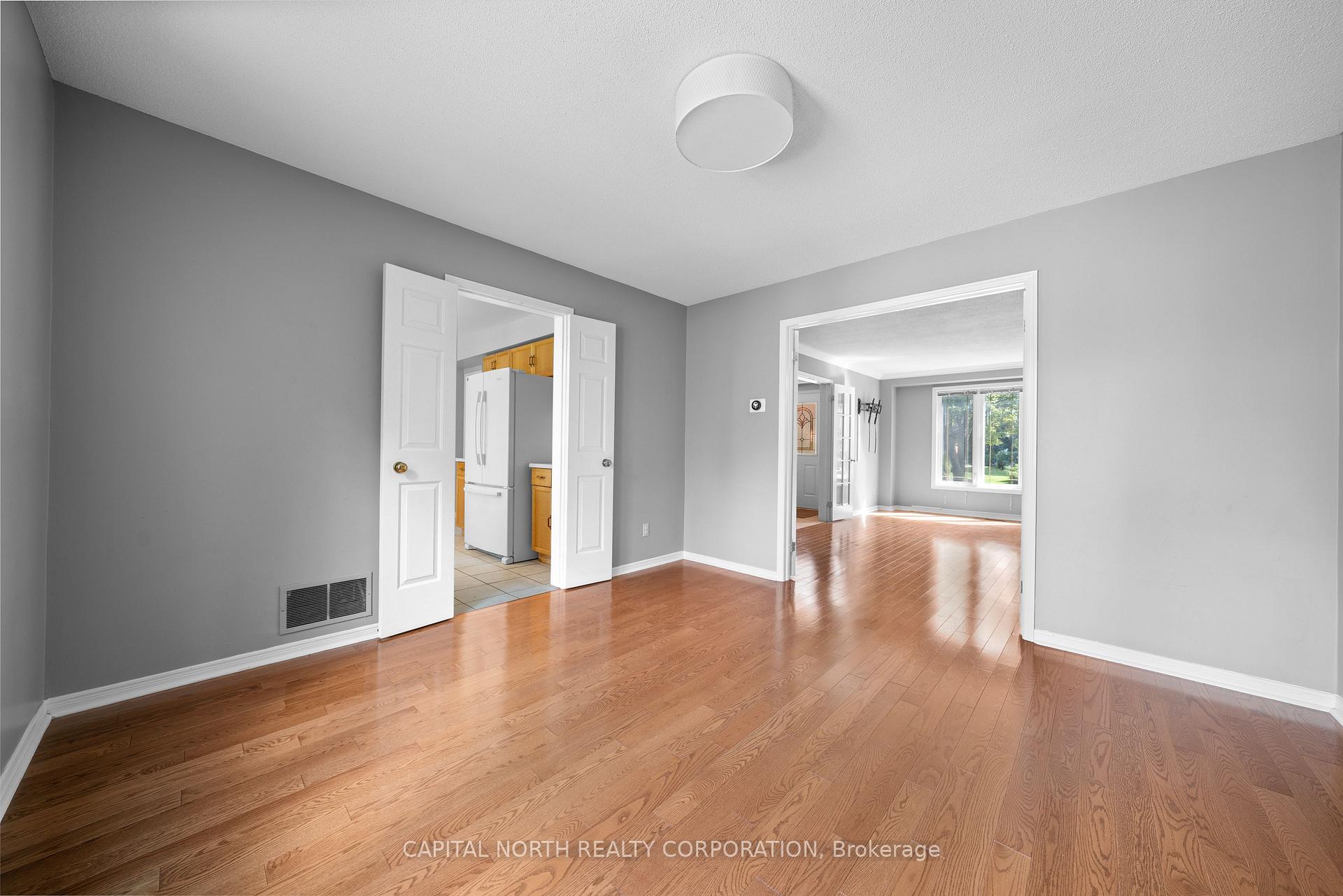 Photo 10 of 40 Humber Valley Crescent, King, King City — HOMEH