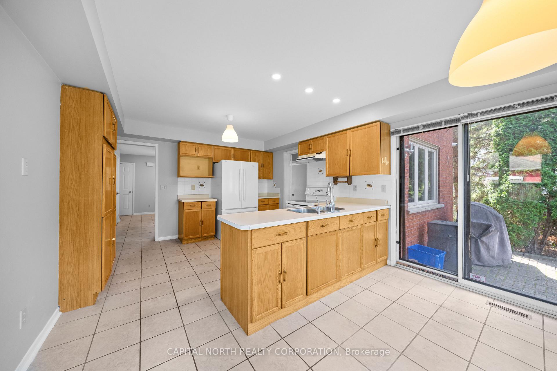 Photo 13 of 40 Humber Valley Crescent, King, King City — HOMEH
