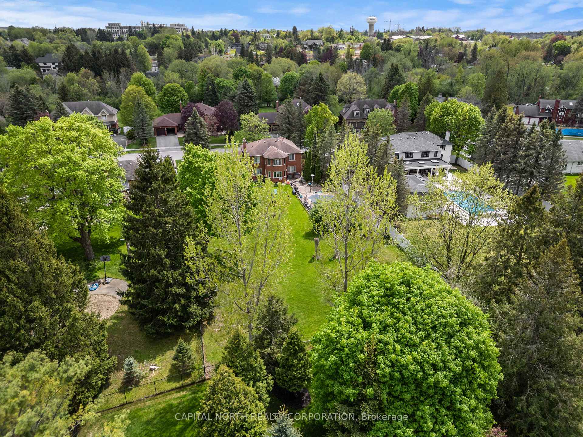 Photo 39 of 40 Humber Valley Crescent, King, King City — HOMEH
