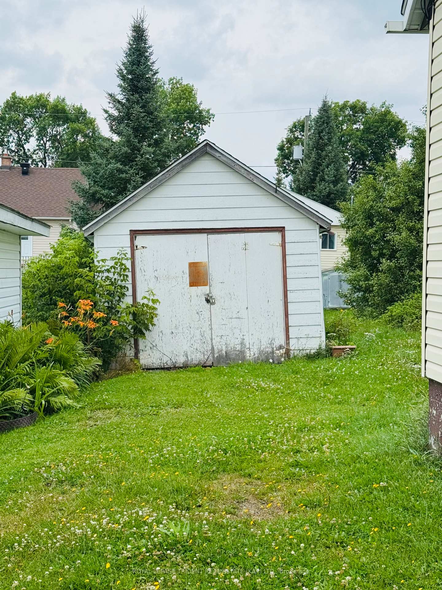 Photo 23 of 15 Dallyn Avenue, Kapuskasing — HOMEH