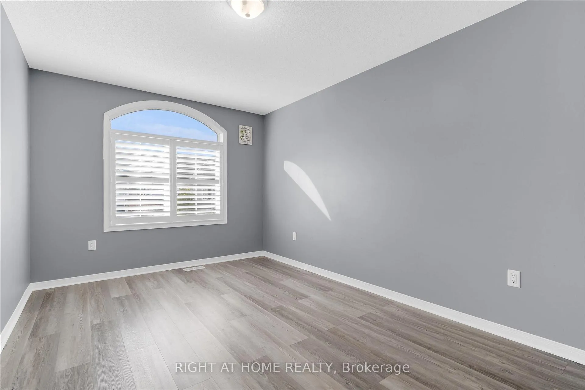 Photo 12 of Unit 1, 5084 Alyssa Drive, Lincoln, Beamsville — HOMEH