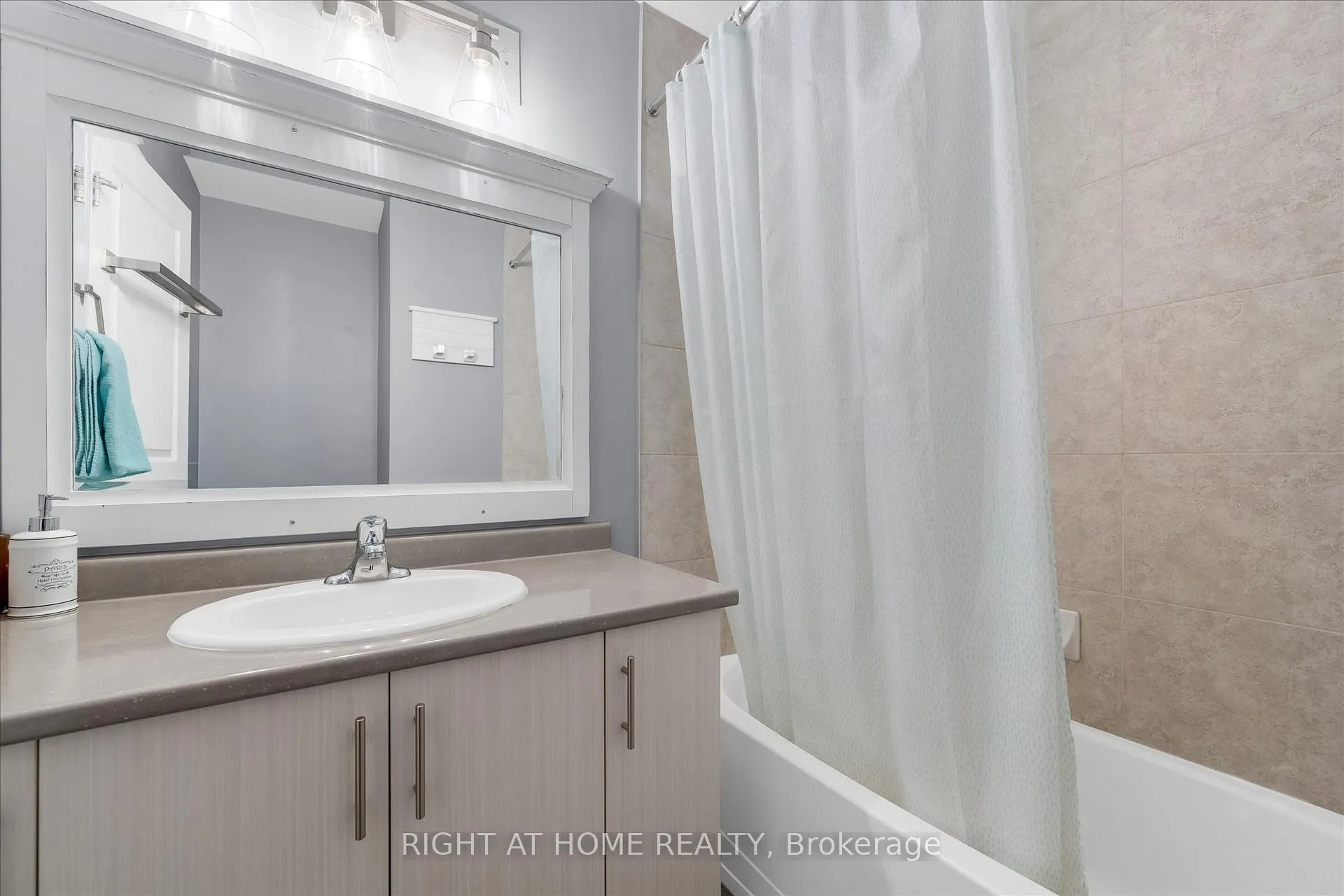Photo 16 of Unit 1, 5084 Alyssa Drive, Lincoln, Beamsville — HOMEH