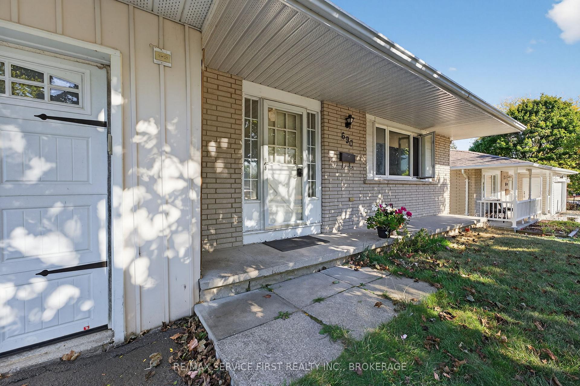 Photo 2 of 690 Fleet Street, Kingston, South of Taylor-Kidd Blvd — HOMEH