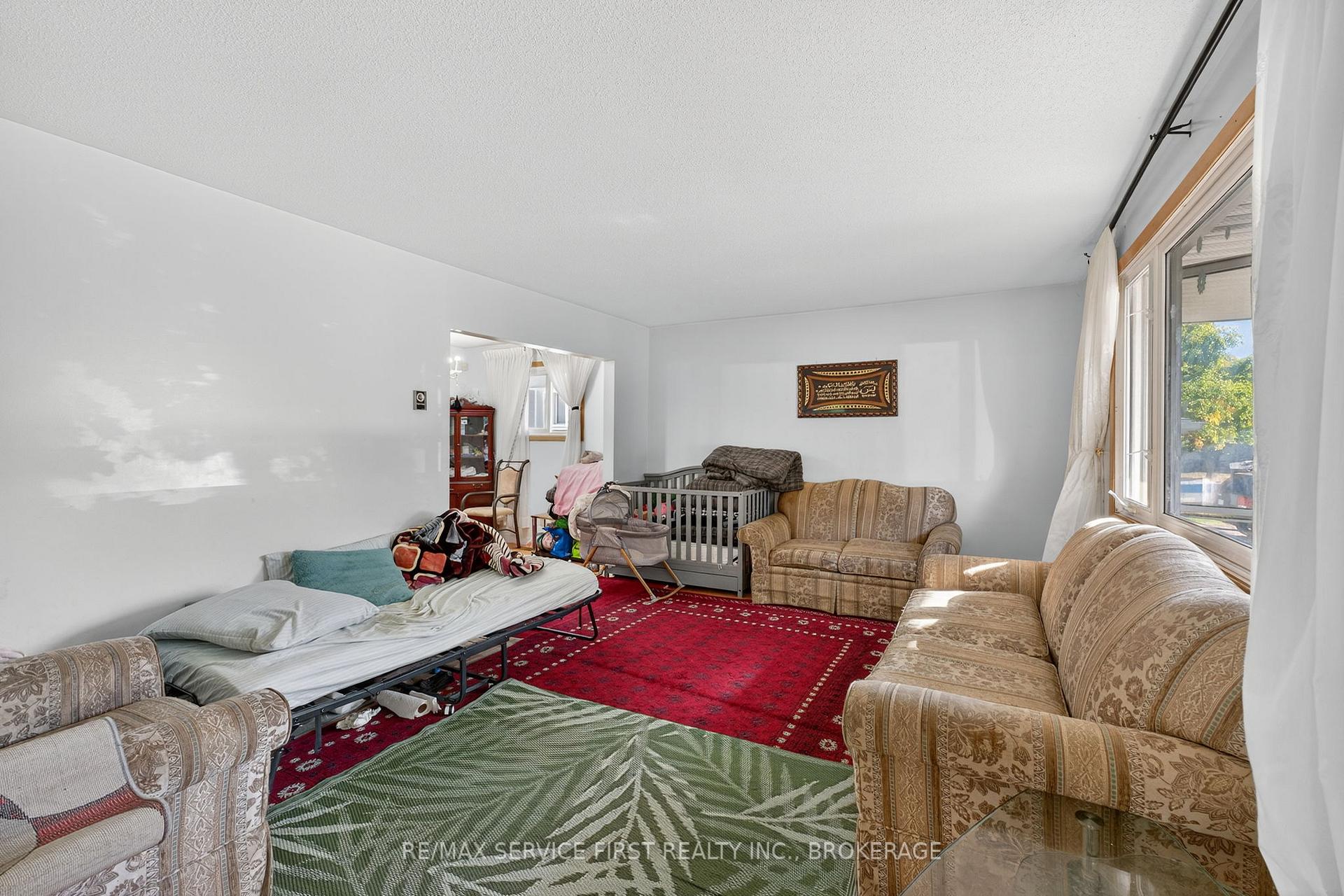 Photo 4 of 690 Fleet Street, Kingston, South of Taylor-Kidd Blvd — HOMEH