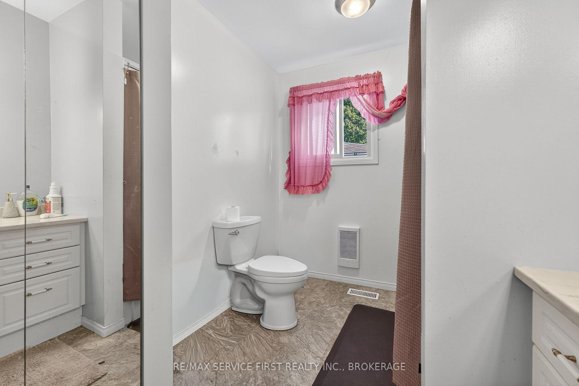 Photo 14 of 690 Fleet Street, Kingston, South of Taylor-Kidd Blvd — HOMEH