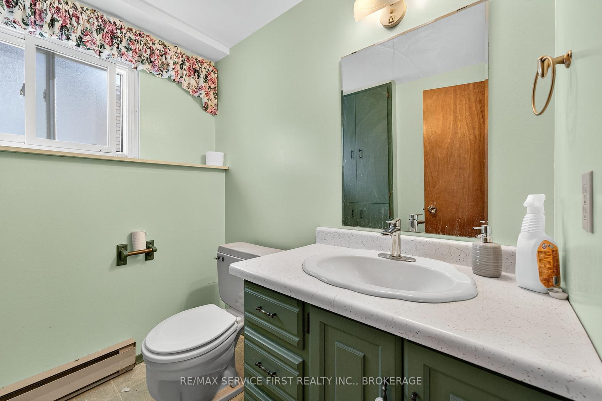 Photo 25 of 690 Fleet Street, Kingston, South of Taylor-Kidd Blvd — HOMEH