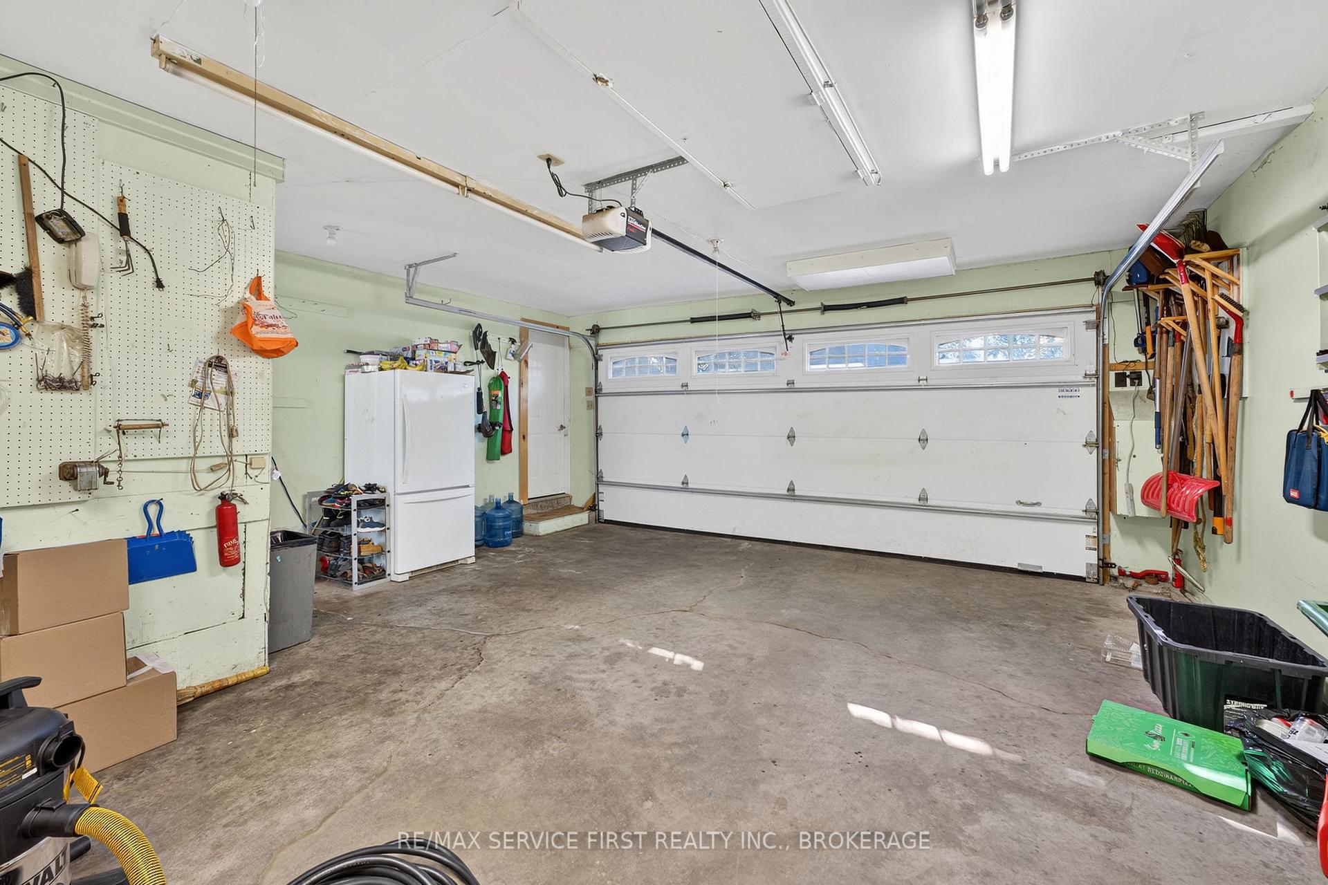Photo 31 of 690 Fleet Street, Kingston, South of Taylor-Kidd Blvd — HOMEH
