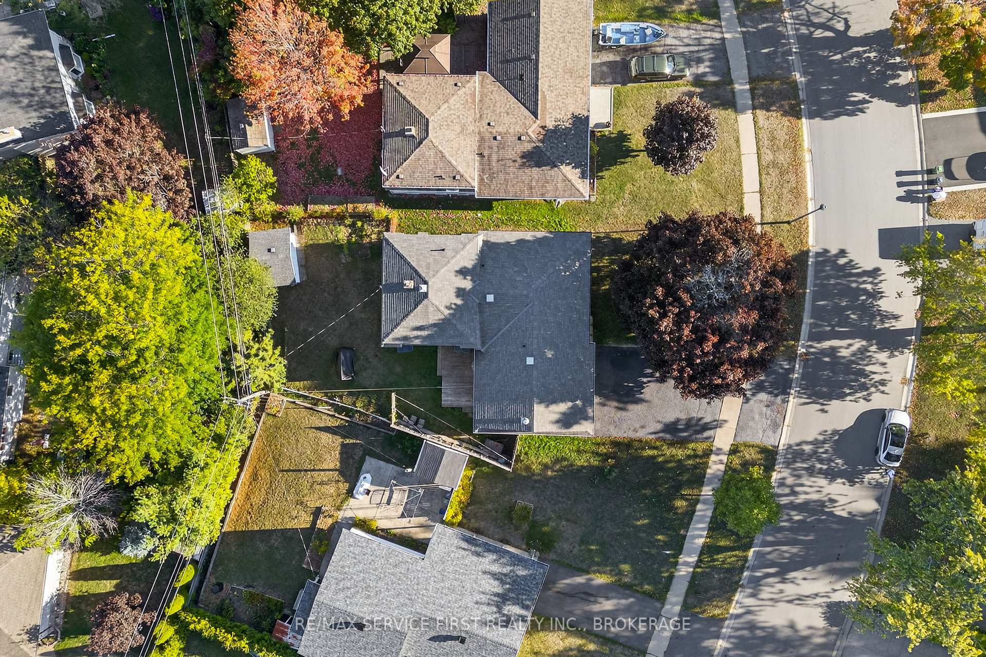 Photo 32 of 690 Fleet Street, Kingston, South of Taylor-Kidd Blvd — HOMEH
