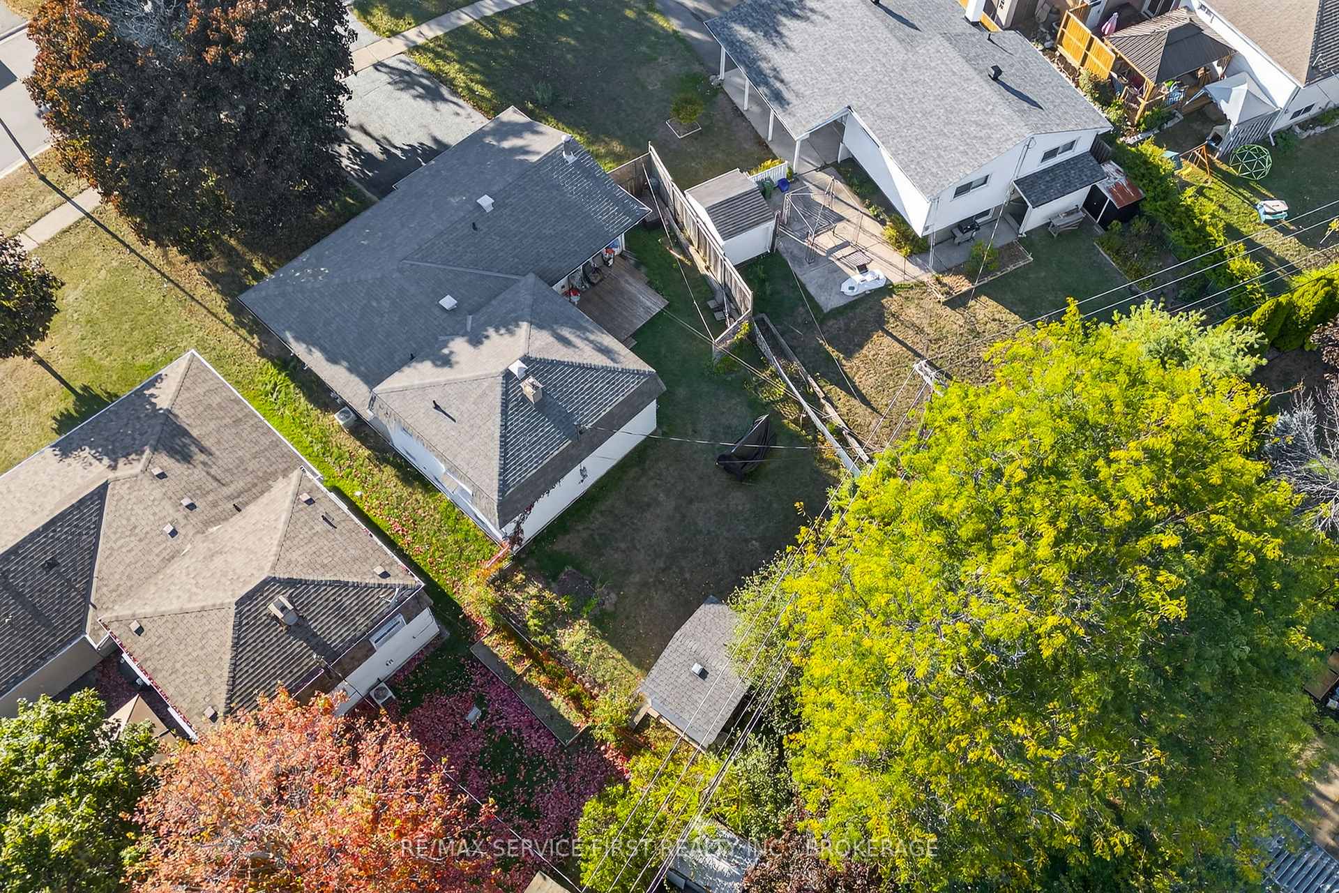 Photo 34 of 690 Fleet Street, Kingston, South of Taylor-Kidd Blvd — HOMEH