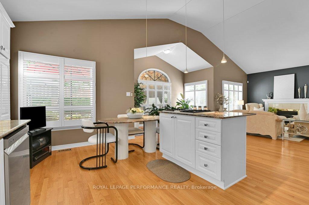 Photo 20 of 65 Kimberwick Crescent, Ottawa, Quinterra — HOMEH