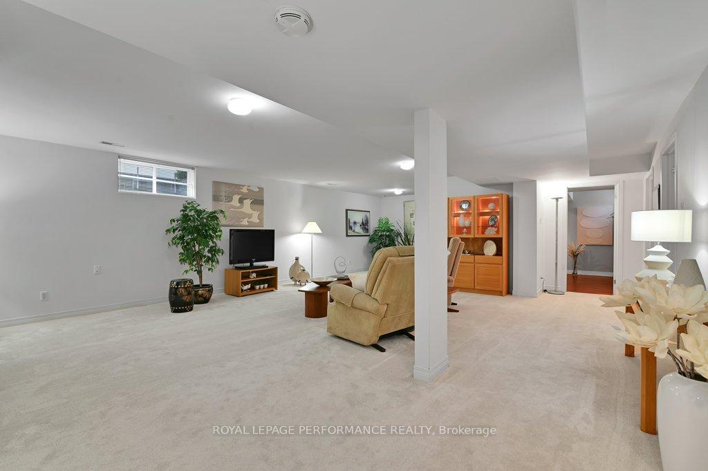 Photo 24 of 65 Kimberwick Crescent, Ottawa, Quinterra — HOMEH
