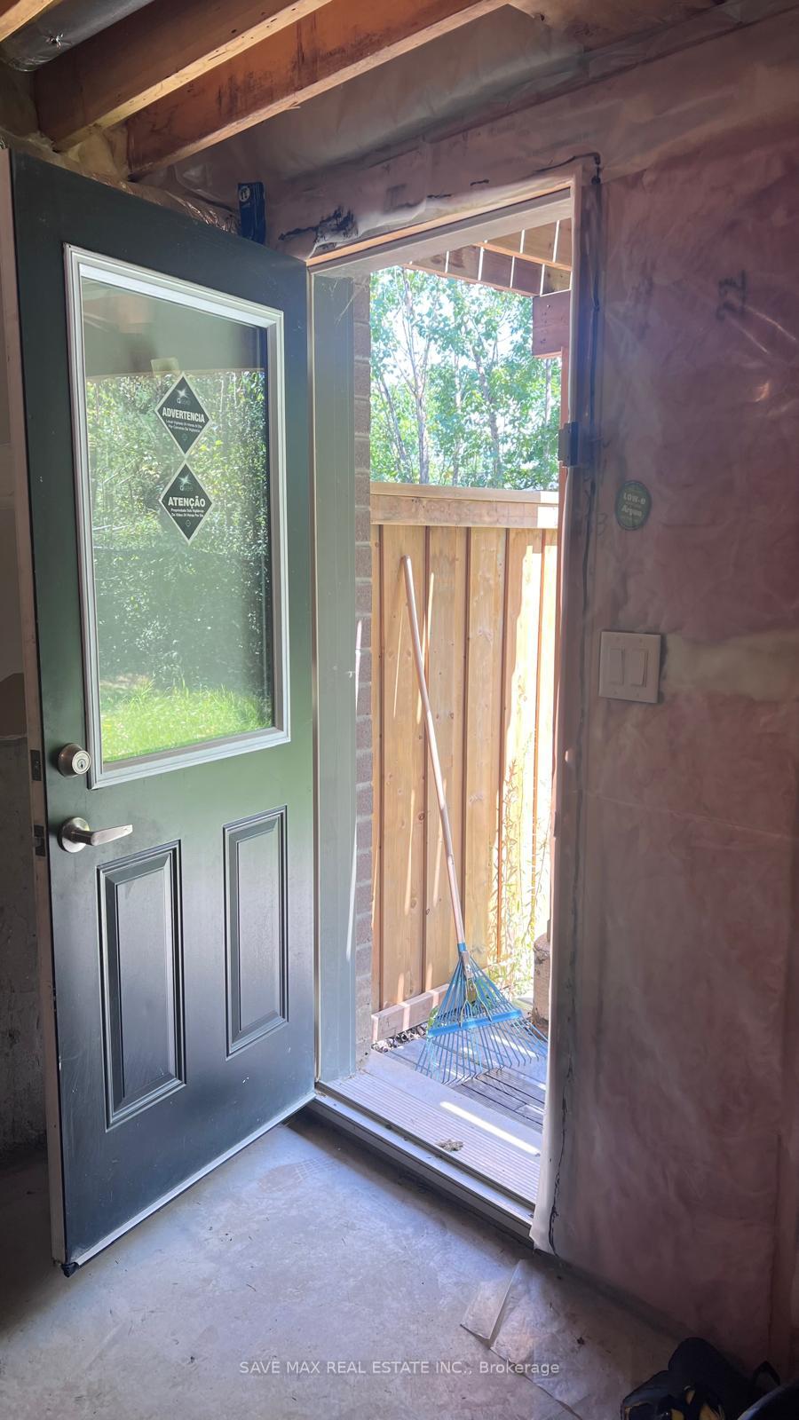 Photo 35 of 3975 Crown Street, Lincoln, Beamsville — HOMEH